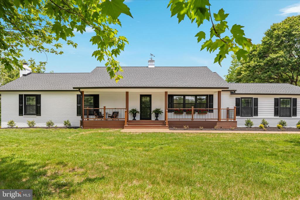 7336 COMPTON LN, NOKESVILLE, Virginia 20181, 5 Bedrooms Bedrooms, ,4 BathroomsBathrooms,Residential,7336 COMPTON LN,VAFQ2022496 MLS # VAFQ2022496