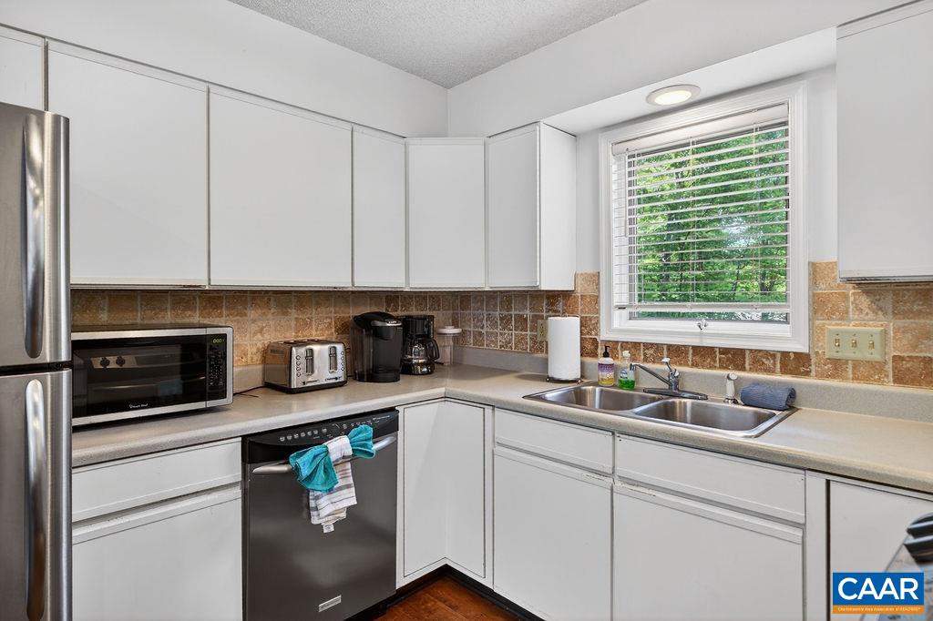 20 BLUE RIDGE CT, WINTERGREEN RESORT, Virginia 22967, 4 Bedrooms Bedrooms, ,2 BathroomsBathrooms,Residential,20 BLUE RIDGE CT,678333 MLS # 678333 20 BLUE RIDGE CT, WINTERGREEN RESORT, Virginia 22967, 4 Bedrooms Bedrooms, ,2 BathroomsBathrooms,Residential,20 BLUE RIDGE CT,678333 MLS # 678333
