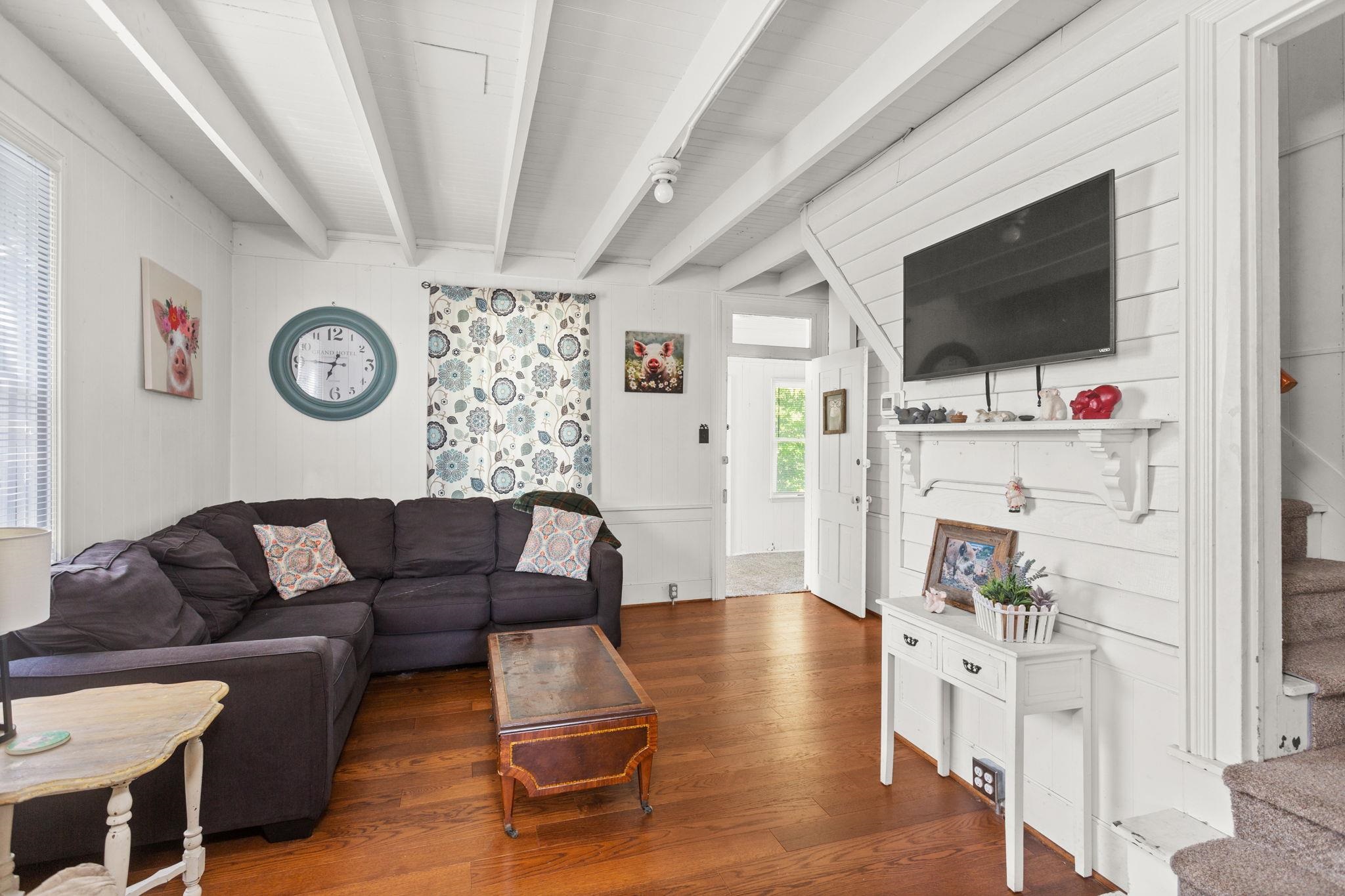 15161 AMERICAN LEGION DR, BROADWAY, Virginia 22815, 3 Bedrooms Bedrooms, ,1 BathroomBathrooms,Residential,15161 AMERICAN LEGION DR,678343 MLS # 678343 15161 AMERICAN LEGION DR, BROADWAY, Virginia 22815, 3 Bedrooms Bedrooms, ,1 BathroomBathrooms,Residential,15161 AMERICAN LEGION DR,678343 MLS # 678343