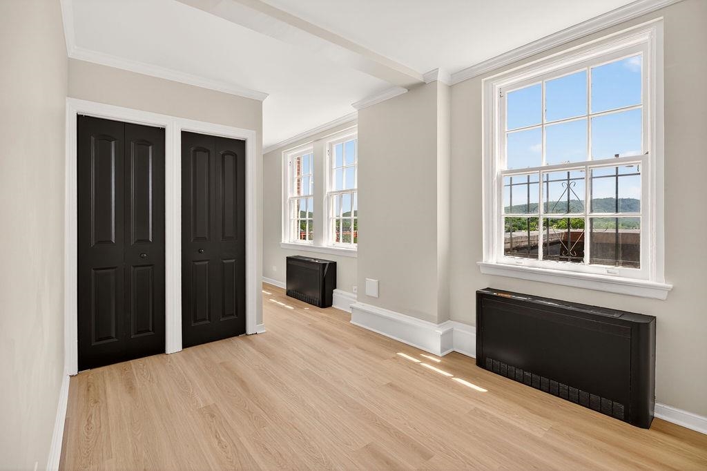 500 COURT SQ, CHARLOTTESVILLE, Virginia 22902, 1 Bedroom Bedrooms, ,1 BathroomBathrooms,Residential,500 COURT SQ,678354 MLS # 678354 500 COURT SQ, CHARLOTTESVILLE, Virginia 22902, 1 Bedroom Bedrooms, ,1 BathroomBathrooms,Residential,500 COURT SQ,678354 MLS # 678354