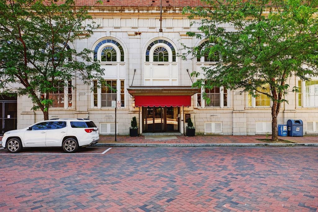 500 COURT SQ, CHARLOTTESVILLE, Virginia 22902, 1 Bedroom Bedrooms, ,1 BathroomBathrooms,Residential,500 COURT SQ,678354 MLS # 678354 500 COURT SQ, CHARLOTTESVILLE, Virginia 22902, 1 Bedroom Bedrooms, ,1 BathroomBathrooms,Residential,500 COURT SQ,678354 MLS # 678354