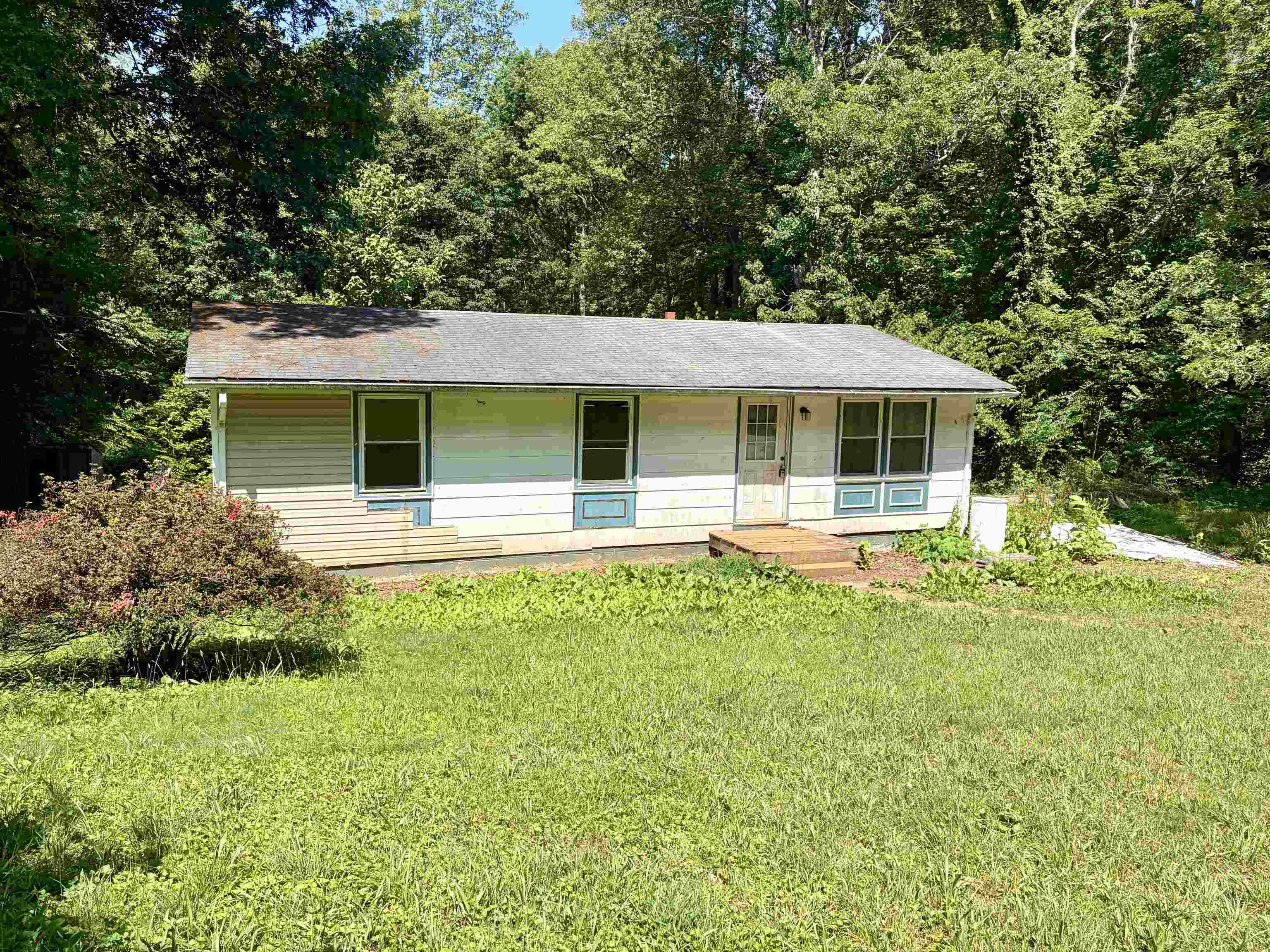 5851 ALBERENE RD, ESMONT, Virginia 22937, 3 Bedrooms Bedrooms, ,1 BathroomBathrooms,Residential,5851 ALBERENE RD,678360 MLS # 678360 5851 ALBERENE RD, ESMONT, Virginia 22937, 3 Bedrooms Bedrooms, ,1 BathroomBathrooms,Residential,5851 ALBERENE RD,678360 MLS # 678360