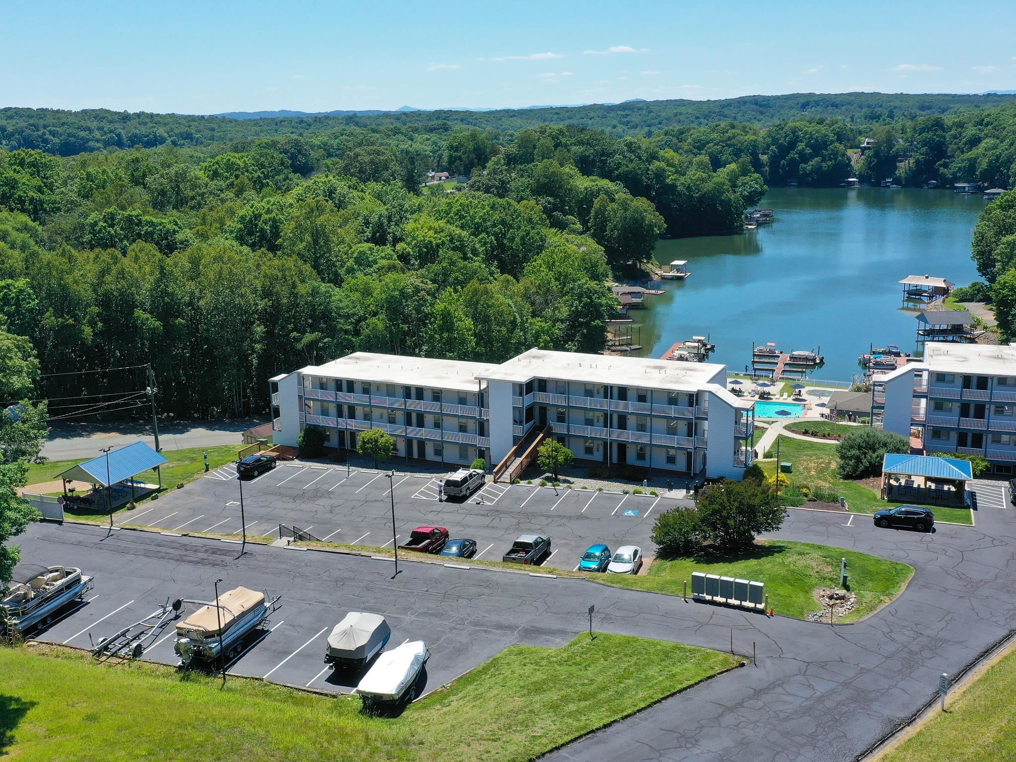 1085 BLUEWATER DR, MONETA, Virginia 24121, 1 Bedroom Bedrooms, ,1 BathroomBathrooms,Residential,1085 BLUEWATER DR,678361 MLS # 678361 1085 BLUEWATER DR, MONETA, Virginia 24121, 1 Bedroom Bedrooms, ,1 BathroomBathrooms,Residential,1085 BLUEWATER DR,678361 MLS # 678361