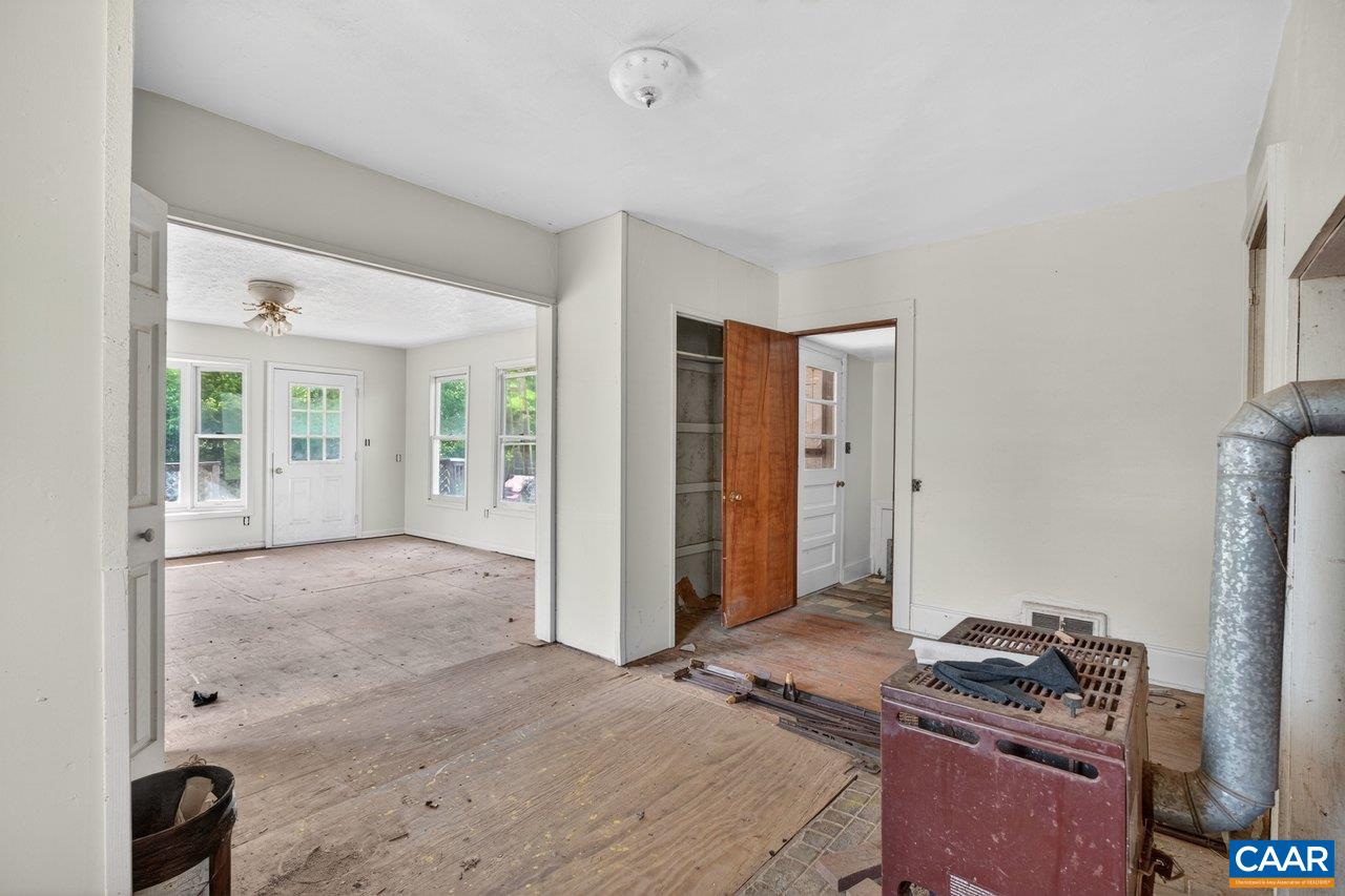 176 EUREKA MILL RD, STAUNTON, Virginia 24401, 3 Bedrooms Bedrooms, ,1 BathroomBathrooms,Residential,176 EUREKA MILL RD,678362 MLS # 678362 176 EUREKA MILL RD, STAUNTON, Virginia 24401, 3 Bedrooms Bedrooms, ,1 BathroomBathrooms,Residential,176 EUREKA MILL RD,678362 MLS # 678362