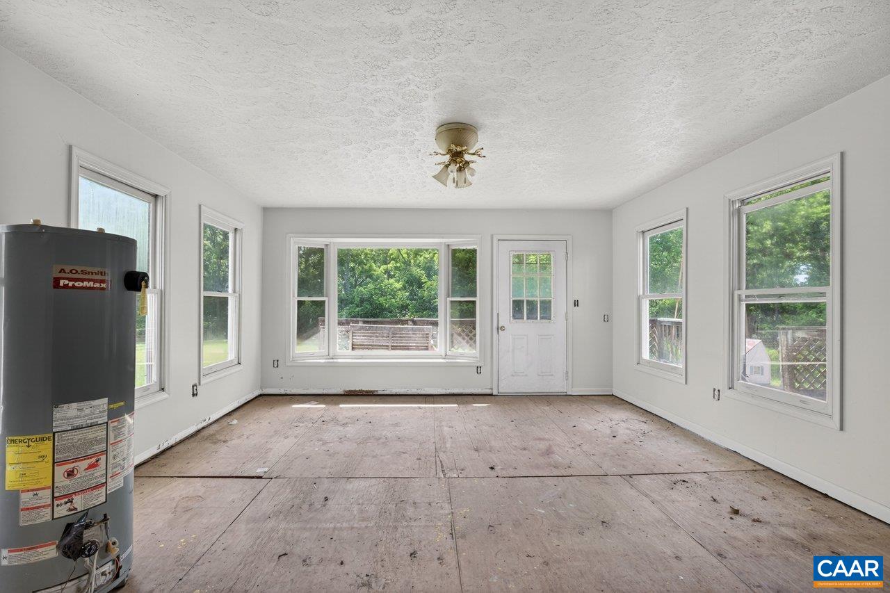 176 EUREKA MILL RD, STAUNTON, Virginia 24401, 3 Bedrooms Bedrooms, ,1 BathroomBathrooms,Residential,176 EUREKA MILL RD,678362 MLS # 678362 176 EUREKA MILL RD, STAUNTON, Virginia 24401, 3 Bedrooms Bedrooms, ,1 BathroomBathrooms,Residential,176 EUREKA MILL RD,678362 MLS # 678362