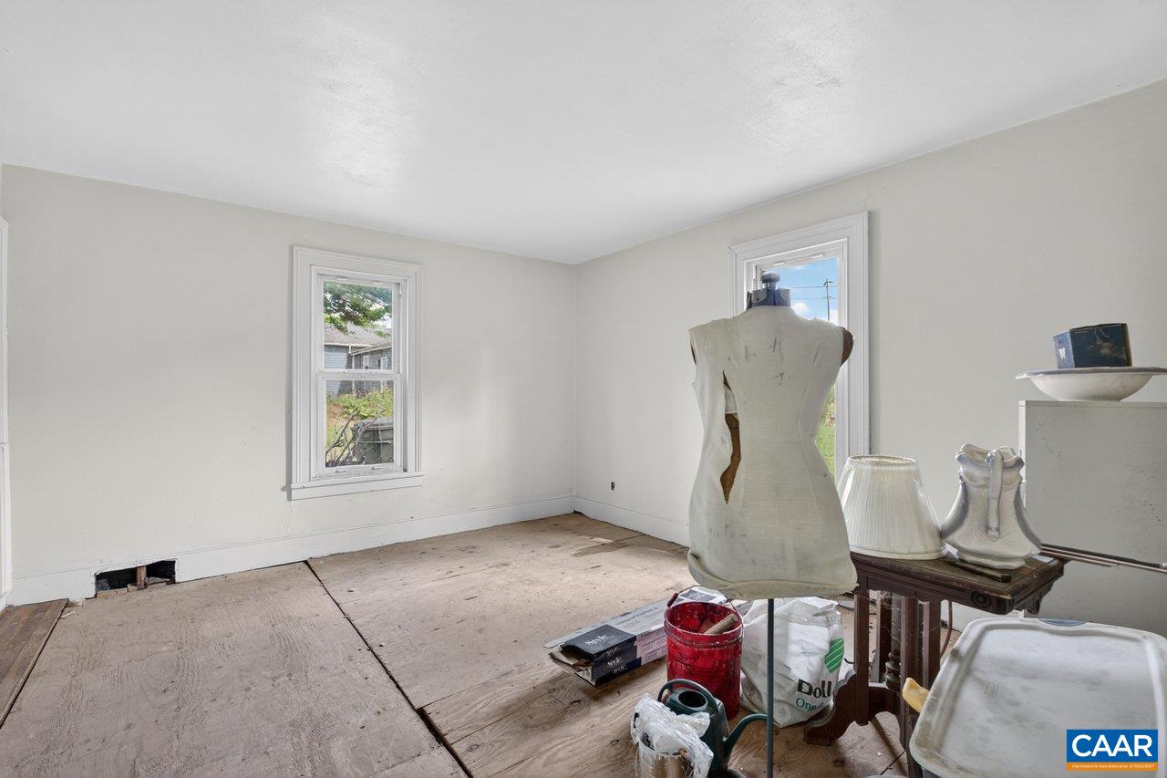 176 EUREKA MILL RD, STAUNTON, Virginia 24401, 3 Bedrooms Bedrooms, ,1 BathroomBathrooms,Residential,176 EUREKA MILL RD,678362 MLS # 678362 176 EUREKA MILL RD, STAUNTON, Virginia 24401, 3 Bedrooms Bedrooms, ,1 BathroomBathrooms,Residential,176 EUREKA MILL RD,678362 MLS # 678362