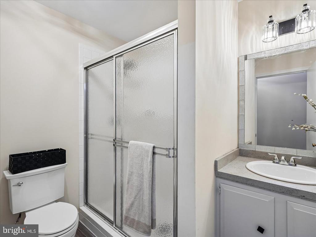 9935 HIGHLAND DR, MARSHALL, Virginia 20115, 4 Bedrooms Bedrooms, ,4 BathroomsBathrooms,Residential,9935 HIGHLAND DR,VAFQ2020520 MLS # VAFQ2020520 9935 HIGHLAND DR, MARSHALL, Virginia 20115, 4 Bedrooms Bedrooms, ,4 BathroomsBathrooms,Residential,9935 HIGHLAND DR,VAFQ2020520 MLS # VAFQ2020520