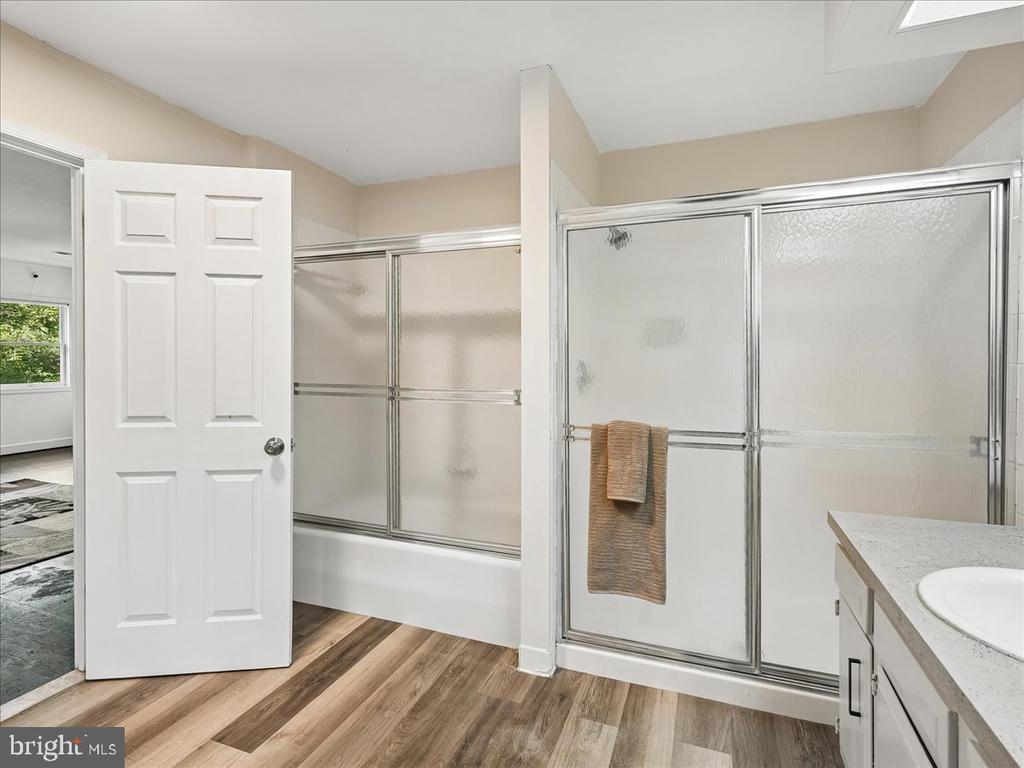 9935 HIGHLAND DR, MARSHALL, Virginia 20115, 4 Bedrooms Bedrooms, ,4 BathroomsBathrooms,Residential,9935 HIGHLAND DR,VAFQ2020520 MLS # VAFQ2020520 9935 HIGHLAND DR, MARSHALL, Virginia 20115, 4 Bedrooms Bedrooms, ,4 BathroomsBathrooms,Residential,9935 HIGHLAND DR,VAFQ2020520 MLS # VAFQ2020520
