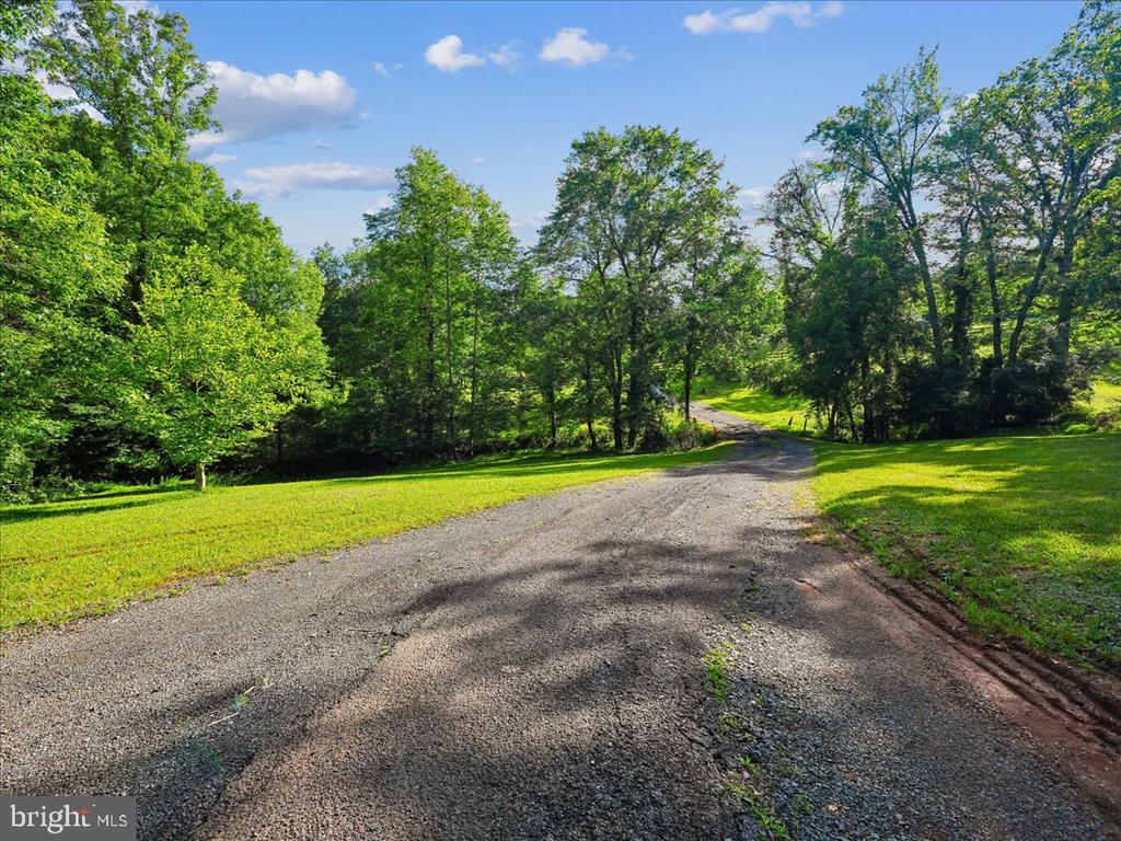 9935 HIGHLAND DR, MARSHALL, Virginia 20115, 4 Bedrooms Bedrooms, ,4 BathroomsBathrooms,Residential,9935 HIGHLAND DR,VAFQ2020520 MLS # VAFQ2020520 9935 HIGHLAND DR, MARSHALL, Virginia 20115, 4 Bedrooms Bedrooms, ,4 BathroomsBathrooms,Residential,9935 HIGHLAND DR,VAFQ2020520 MLS # VAFQ2020520
