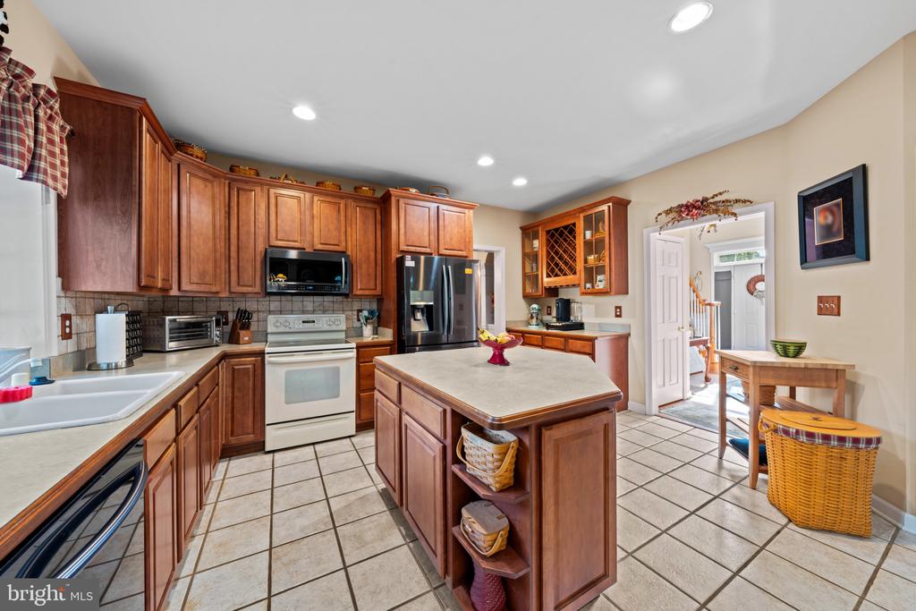 5601 HERITAGE HILLS CIR, FREDERICKSBURG, Virginia 22407, 4 Bedrooms Bedrooms, ,3 BathroomsBathrooms,Residential,5601 HERITAGE HILLS CIR,VASP2042434 MLS # VASP2042434 5601 HERITAGE HILLS CIR, FREDERICKSBURG, Virginia 22407, 4 Bedrooms Bedrooms, ,3 BathroomsBathrooms,Residential,5601 HERITAGE HILLS CIR,VASP2042434 MLS # VASP2042434