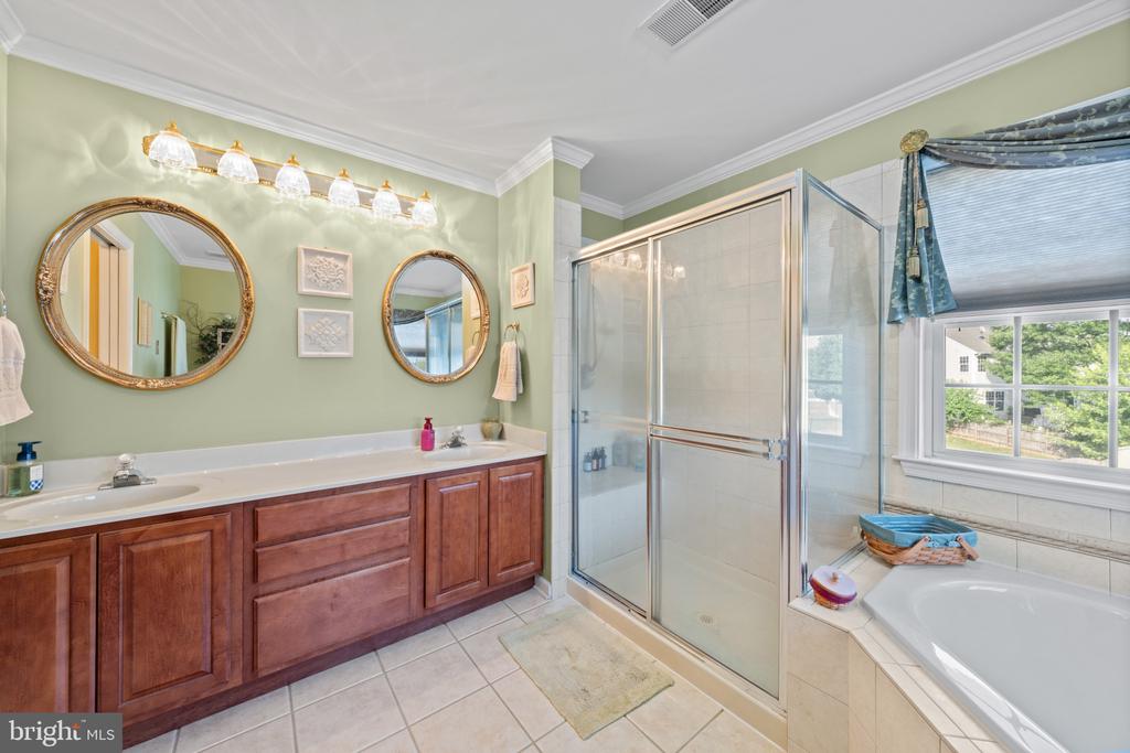 5601 HERITAGE HILLS CIR, FREDERICKSBURG, Virginia 22407, 4 Bedrooms Bedrooms, ,3 BathroomsBathrooms,Residential,5601 HERITAGE HILLS CIR,VASP2042434 MLS # VASP2042434 5601 HERITAGE HILLS CIR, FREDERICKSBURG, Virginia 22407, 4 Bedrooms Bedrooms, ,3 BathroomsBathrooms,Residential,5601 HERITAGE HILLS CIR,VASP2042434 MLS # VASP2042434