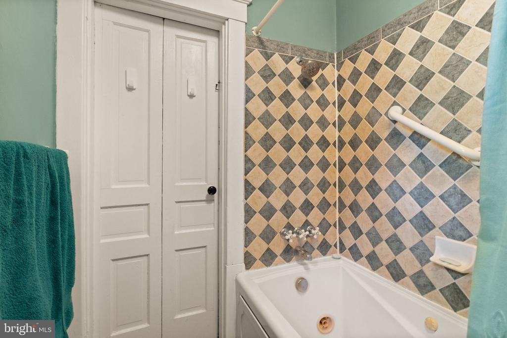 5102 WESTON RD, WARRENTON, Virginia 20187, 4 Bedrooms Bedrooms, ,1 BathroomBathrooms,Residential,5102 WESTON RD,VAFQ2022430 MLS # VAFQ2022430 5102 WESTON RD, WARRENTON, Virginia 20187, 4 Bedrooms Bedrooms, ,1 BathroomBathrooms,Residential,5102 WESTON RD,VAFQ2022430 MLS # VAFQ2022430