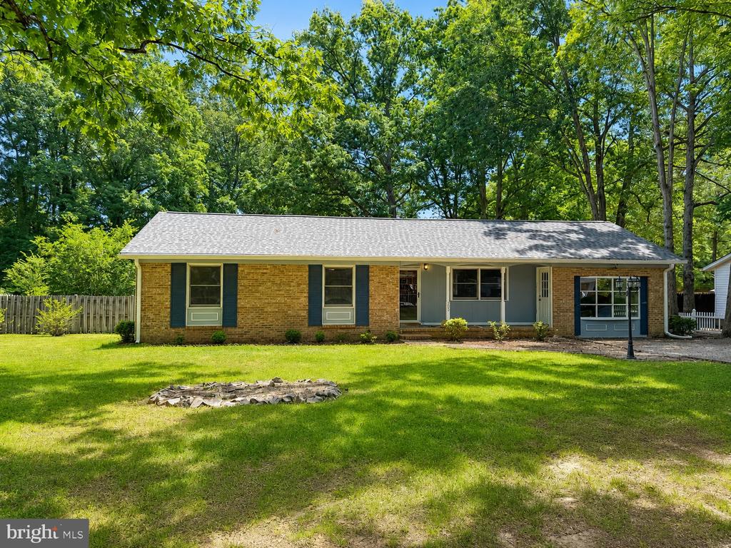 305 SPOTSLEE DR, SPOTSYLVANIA, Virginia 22551, 3 Bedrooms Bedrooms, ,2 BathroomsBathrooms,Residential,305 SPOTSLEE DR,VASP2042660 MLS # VASP2042660