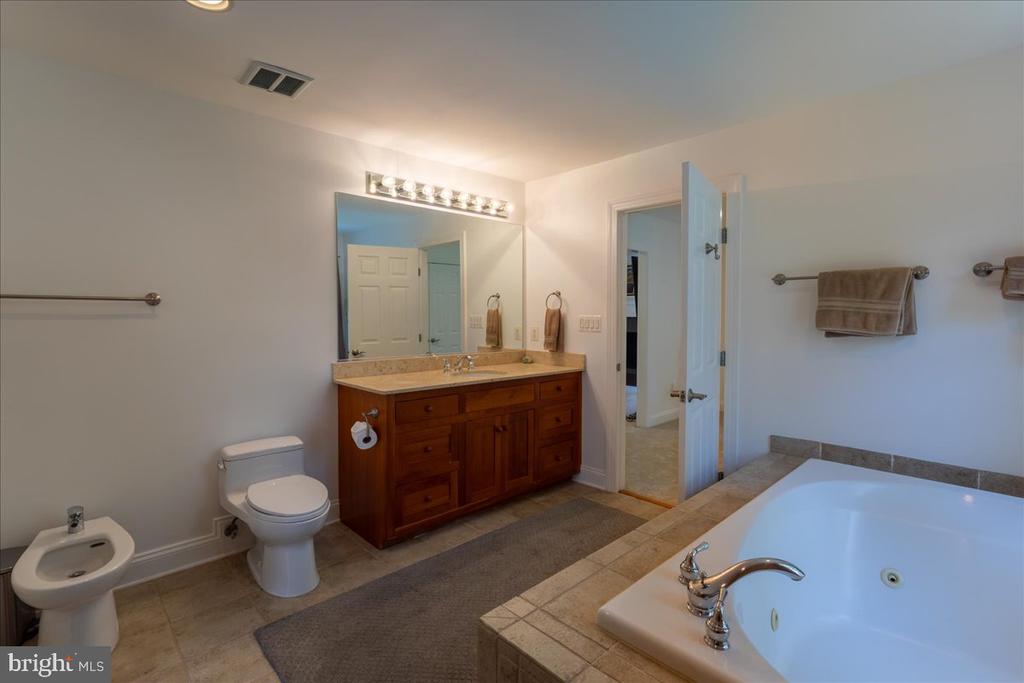 5202 CHASE LN, MIDLAND, Virginia 22728, 6 Bedrooms Bedrooms, ,5 BathroomsBathrooms,Residential,5202 CHASE LN,VAFQ2022460 MLS # VAFQ2022460 5202 CHASE LN, MIDLAND, Virginia 22728, 6 Bedrooms Bedrooms, ,5 BathroomsBathrooms,Residential,5202 CHASE LN,VAFQ2022460 MLS # VAFQ2022460