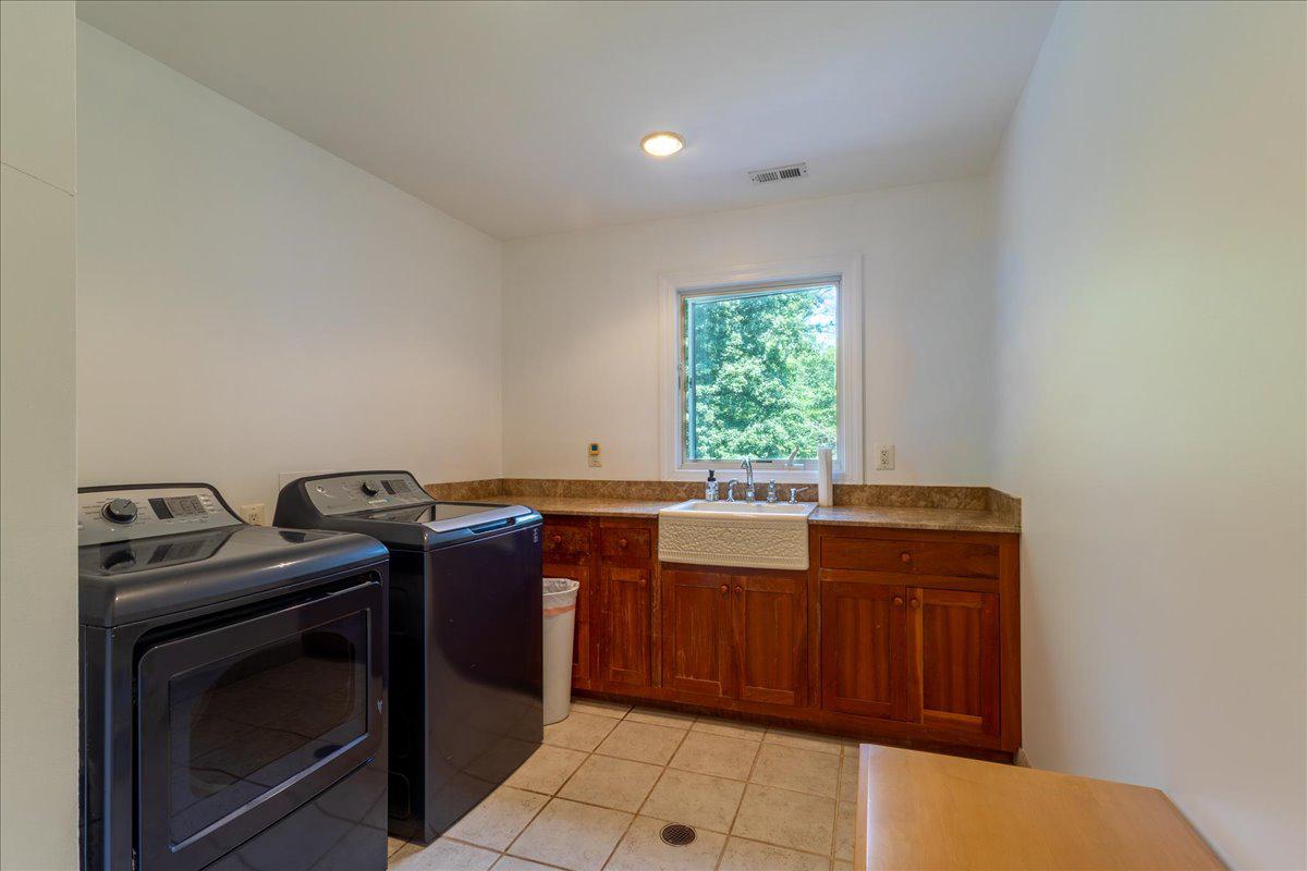5202 CHASE LN, MIDLAND, Virginia 22728, 6 Bedrooms Bedrooms, ,5 BathroomsBathrooms,Residential,5202 CHASE LN,VAFQ2022460 MLS # VAFQ2022460 5202 CHASE LN, MIDLAND, Virginia 22728, 6 Bedrooms Bedrooms, ,5 BathroomsBathrooms,Residential,5202 CHASE LN,VAFQ2022460 MLS # VAFQ2022460