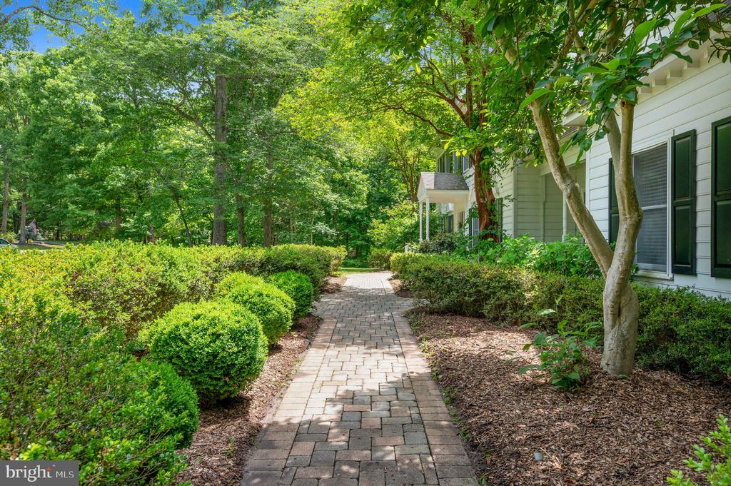 8412 PATHFINDERS CT, SPOTSYLVANIA, Virginia 22553, 5 Bedrooms Bedrooms, ,5 BathroomsBathrooms,Residential,8412 PATHFINDERS CT,VASP2042274 MLS # VASP2042274