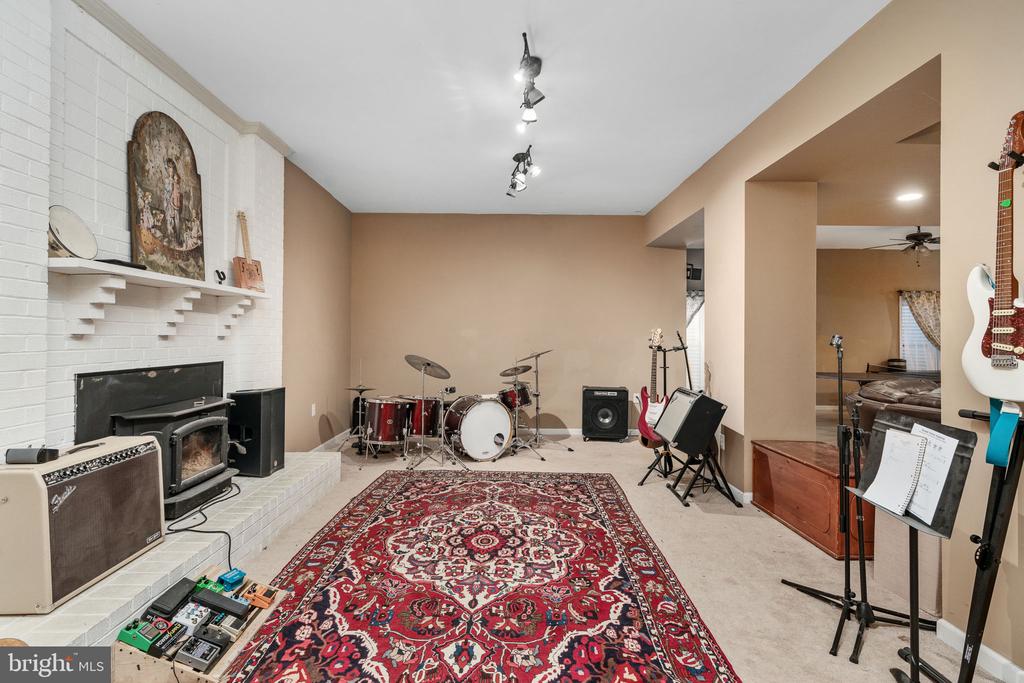 8412 PATHFINDERS CT, SPOTSYLVANIA, Virginia 22553, 5 Bedrooms Bedrooms, ,5 BathroomsBathrooms,Residential,8412 PATHFINDERS CT,VASP2042274 MLS # VASP2042274
