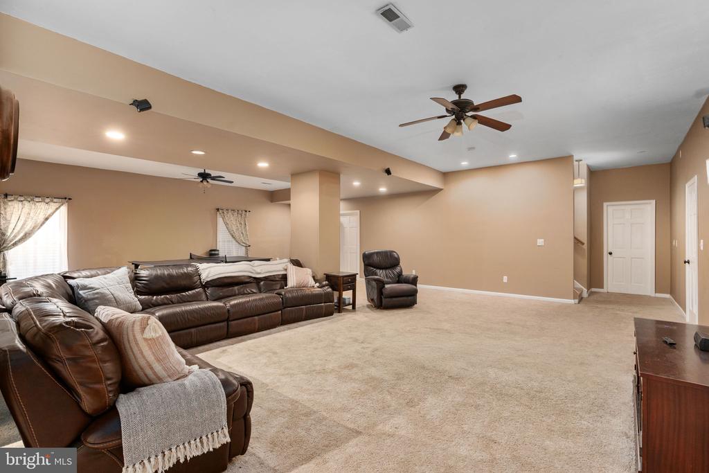 8412 PATHFINDERS CT, SPOTSYLVANIA, Virginia 22553, 5 Bedrooms Bedrooms, ,5 BathroomsBathrooms,Residential,8412 PATHFINDERS CT,VASP2042274 MLS # VASP2042274