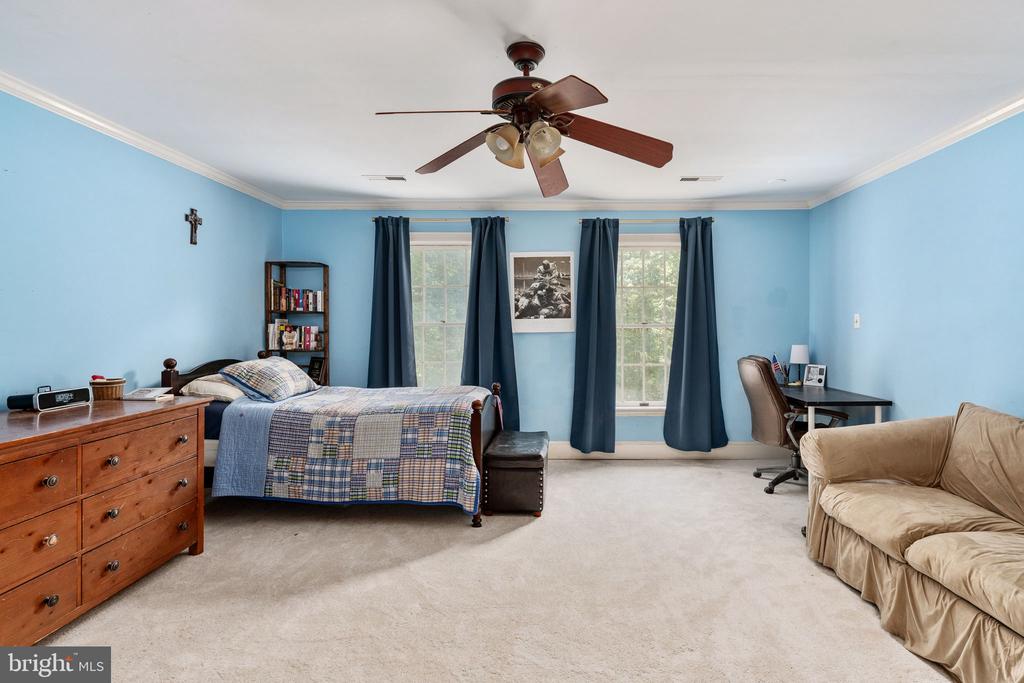 8412 PATHFINDERS CT, SPOTSYLVANIA, Virginia 22553, 5 Bedrooms Bedrooms, ,5 BathroomsBathrooms,Residential,8412 PATHFINDERS CT,VASP2042274 MLS # VASP2042274