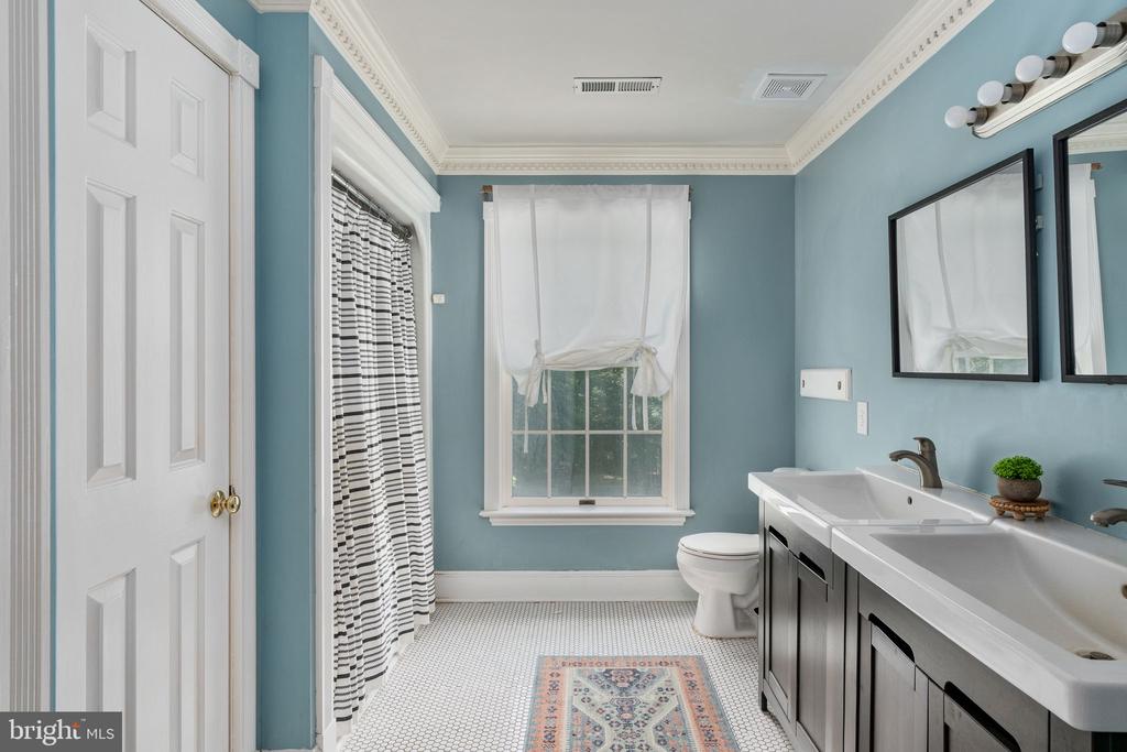 8412 PATHFINDERS CT, SPOTSYLVANIA, Virginia 22553, 5 Bedrooms Bedrooms, ,5 BathroomsBathrooms,Residential,8412 PATHFINDERS CT,VASP2042274 MLS # VASP2042274