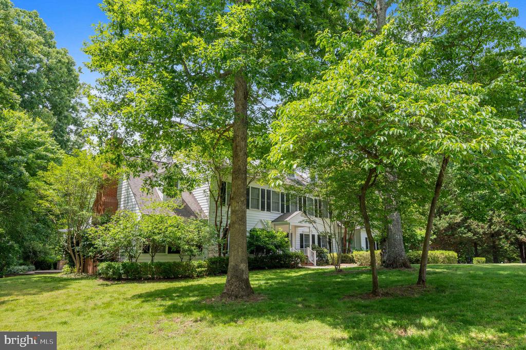 8412 PATHFINDERS CT, SPOTSYLVANIA, Virginia 22553, 5 Bedrooms Bedrooms, ,5 BathroomsBathrooms,Residential,8412 PATHFINDERS CT,VASP2042274 MLS # VASP2042274
