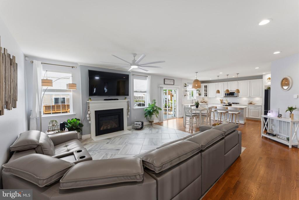 6315 PENN COVE CT, FREDERICKSBURG, Virginia 22407, 5 Bedrooms Bedrooms, ,3 BathroomsBathrooms,Residential,6315 PENN COVE CT,VASP2042774 MLS # VASP2042774