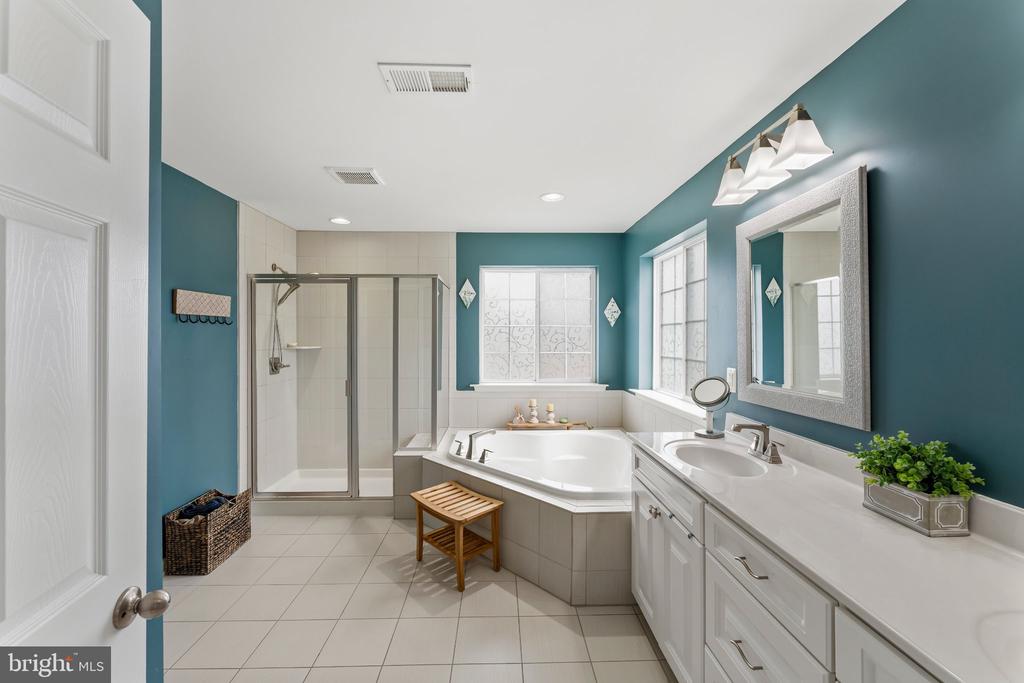 6315 PENN COVE CT, FREDERICKSBURG, Virginia 22407, 5 Bedrooms Bedrooms, ,3 BathroomsBathrooms,Residential,6315 PENN COVE CT,VASP2042774 MLS # VASP2042774