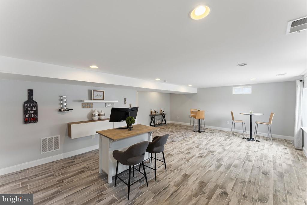 6315 PENN COVE CT, FREDERICKSBURG, Virginia 22407, 5 Bedrooms Bedrooms, ,3 BathroomsBathrooms,Residential,6315 PENN COVE CT,VASP2042774 MLS # VASP2042774