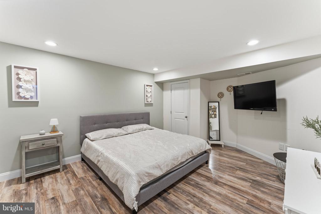 6315 PENN COVE CT, FREDERICKSBURG, Virginia 22407, 5 Bedrooms Bedrooms, ,3 BathroomsBathrooms,Residential,6315 PENN COVE CT,VASP2042774 MLS # VASP2042774