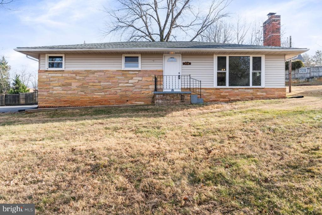 354 BERRY ST, ORANGE, Virginia 22960, 3 Bedrooms Bedrooms, ,1 BathroomBathrooms,Residential,354 BERRY ST,VAOR2014450 MLS # VAOR2014450