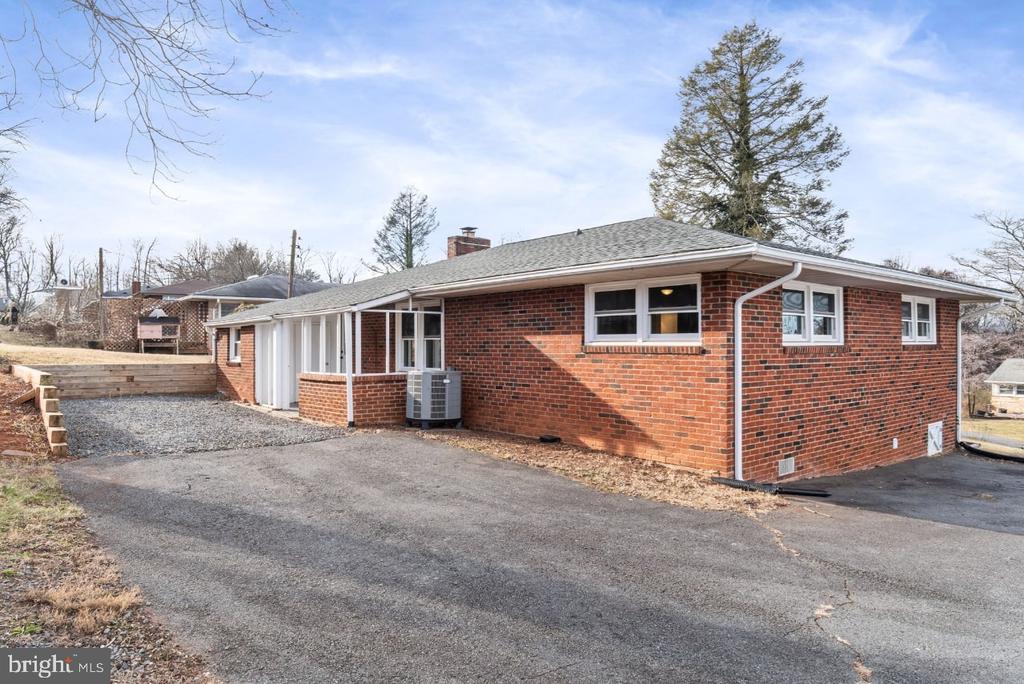 354 BERRY ST, ORANGE, Virginia 22960, 3 Bedrooms Bedrooms, ,1 BathroomBathrooms,Residential,354 BERRY ST,VAOR2014450 MLS # VAOR2014450 354 BERRY ST, ORANGE, Virginia 22960, 3 Bedrooms Bedrooms, ,1 BathroomBathrooms,Residential,354 BERRY ST,VAOR2014450 MLS # VAOR2014450