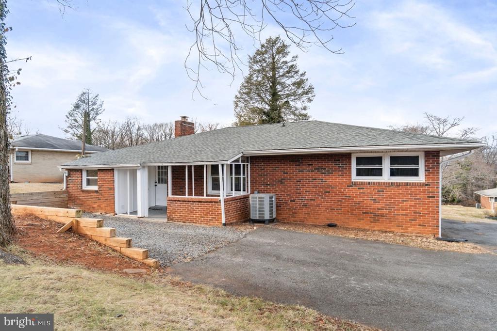 354 BERRY ST, ORANGE, Virginia 22960, 3 Bedrooms Bedrooms, ,1 BathroomBathrooms,Residential,354 BERRY ST,VAOR2014450 MLS # VAOR2014450 354 BERRY ST, ORANGE, Virginia 22960, 3 Bedrooms Bedrooms, ,1 BathroomBathrooms,Residential,354 BERRY ST,VAOR2014450 MLS # VAOR2014450
