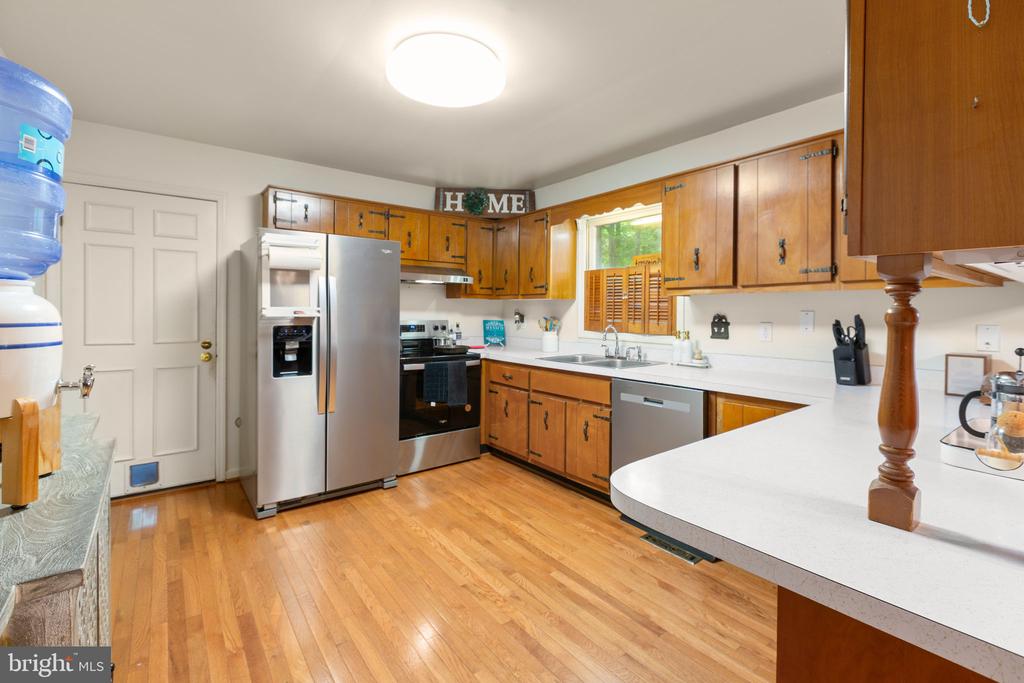 102 EAGLE CT, LOCUST GROVE, Virginia 22508, 4 Bedrooms Bedrooms, ,2 BathroomsBathrooms,Residential,102 EAGLE CT,VAOR2014376 MLS # VAOR2014376