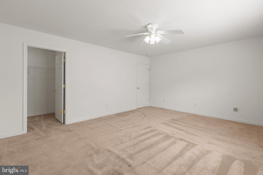 11703 LEGACY WOODS DR, FREDERICKSBURG, Virginia 22407, 4 Bedrooms Bedrooms, ,4 BathroomsBathrooms,Residential,11703 LEGACY WOODS DR,VASP2042798 MLS # VASP2042798