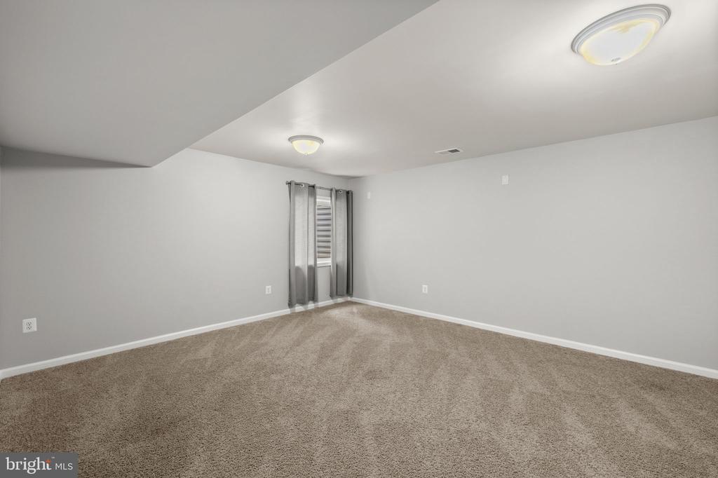 172 KING EDWARD CT, CULPEPER, Virginia 22701, 4 Bedrooms Bedrooms, ,2 BathroomsBathrooms,Residential,172 KING EDWARD CT,VACU2014022 MLS # VACU2014022