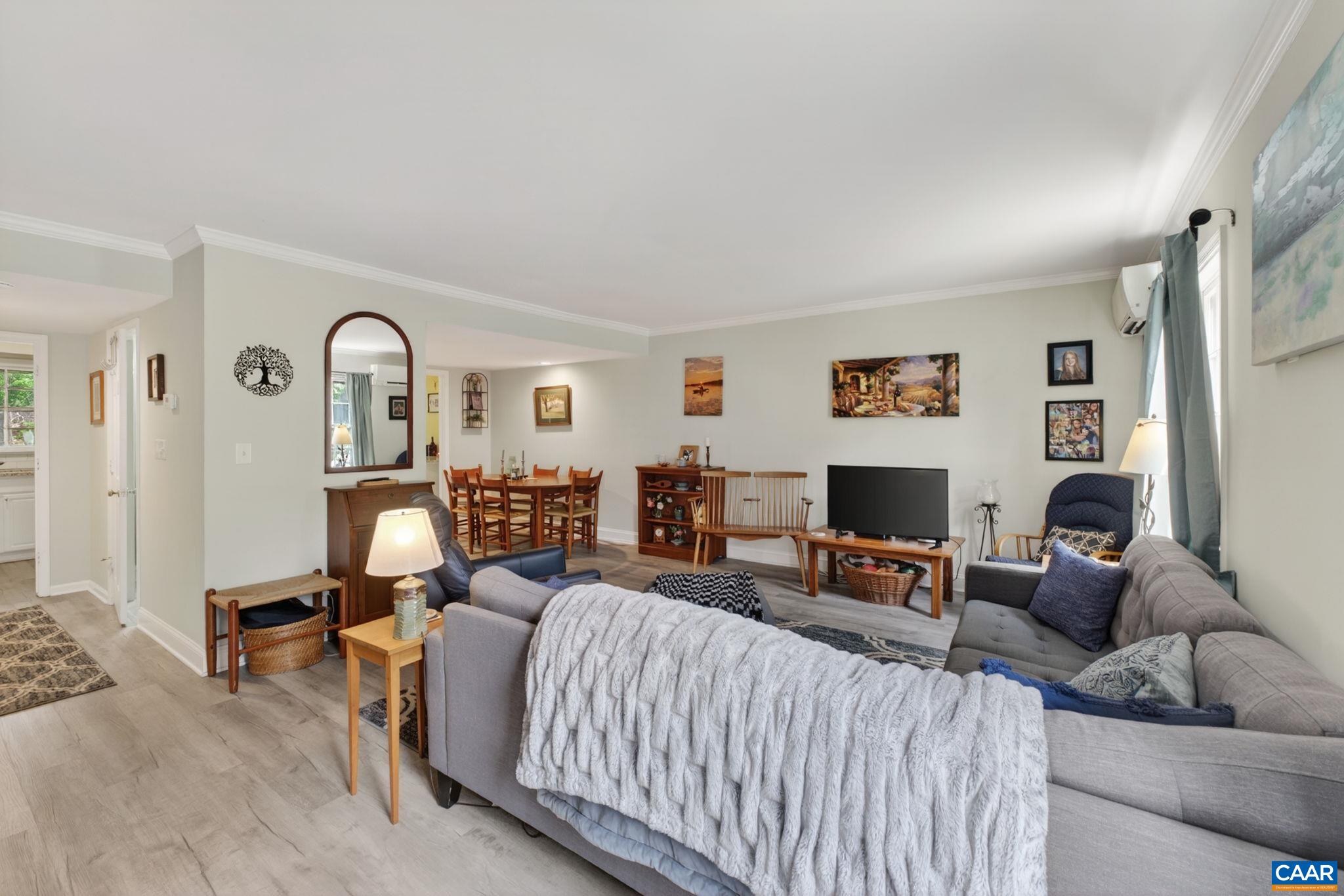 15 GEORGETOWN GREEN, CHARLOTTESVILLE, Virginia 22901, 4 Bedrooms Bedrooms, ,3 BathroomsBathrooms,Residential,15 GEORGETOWN GREEN,678300 MLS # 678300
