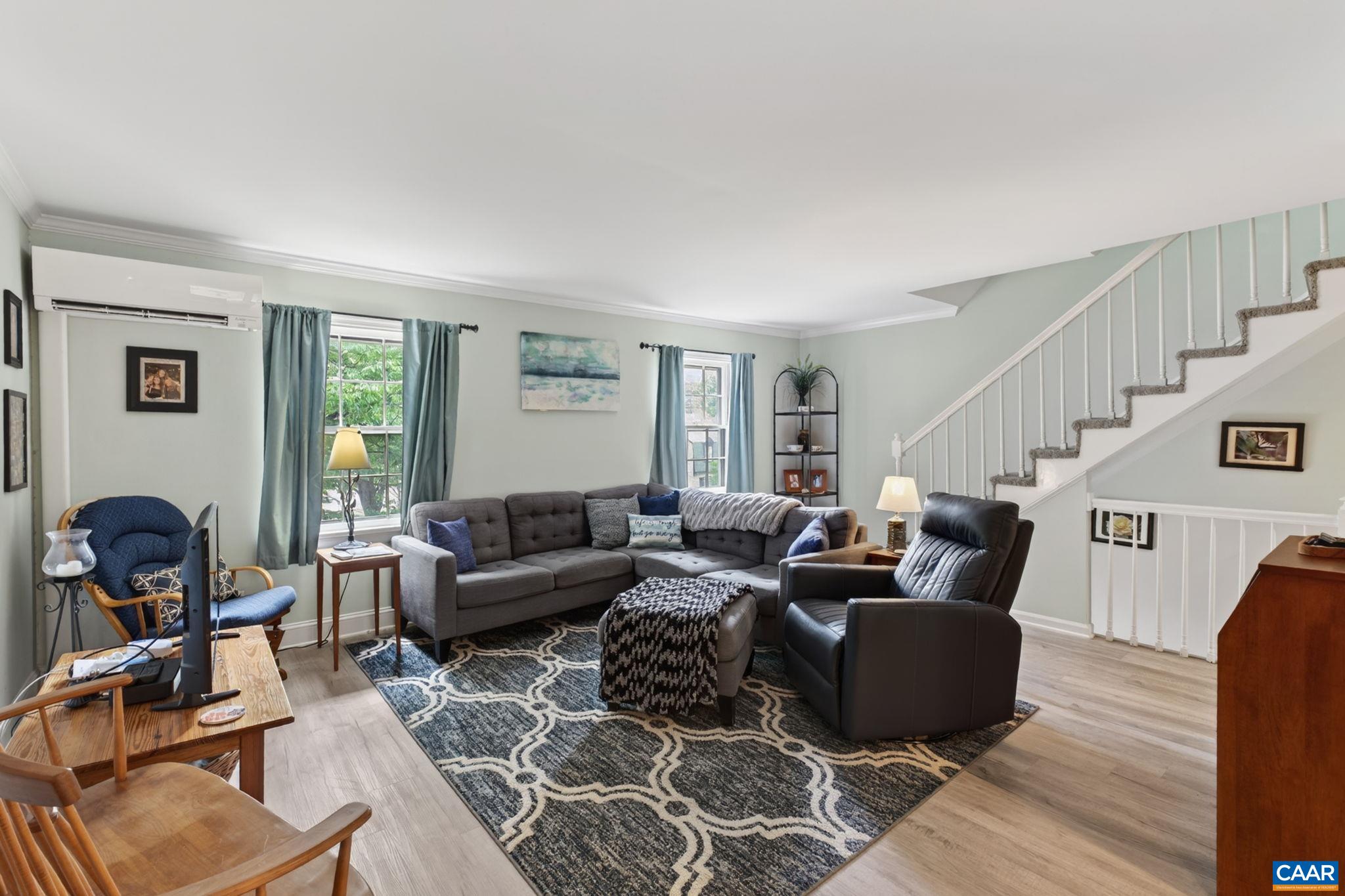 15 GEORGETOWN GREEN, CHARLOTTESVILLE, Virginia 22901, 4 Bedrooms Bedrooms, ,3 BathroomsBathrooms,Residential,15 GEORGETOWN GREEN,678300 MLS # 678300