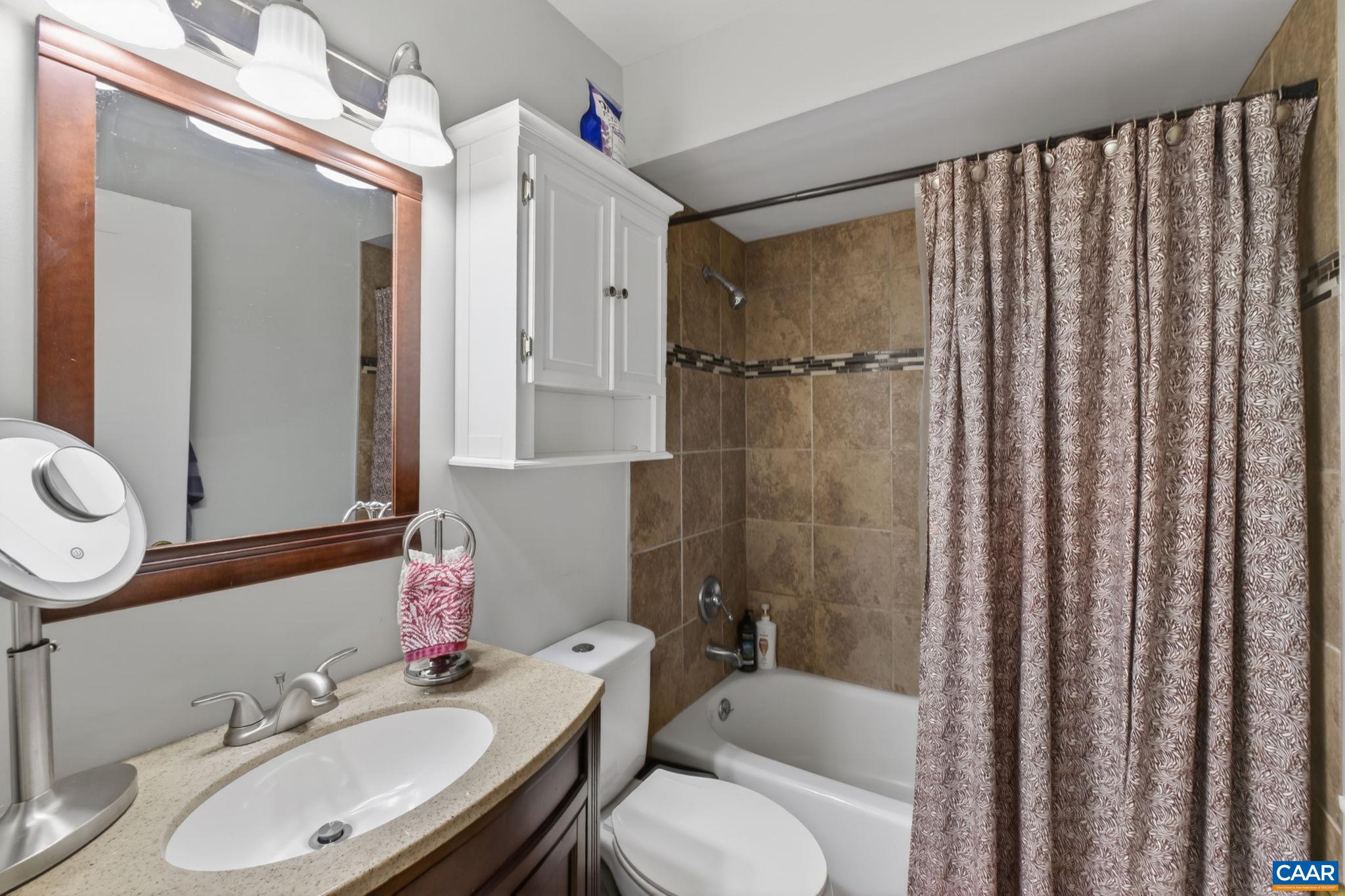 15 GEORGETOWN GREEN, CHARLOTTESVILLE, Virginia 22901, 4 Bedrooms Bedrooms, ,3 BathroomsBathrooms,Residential,15 GEORGETOWN GREEN,678300 MLS # 678300