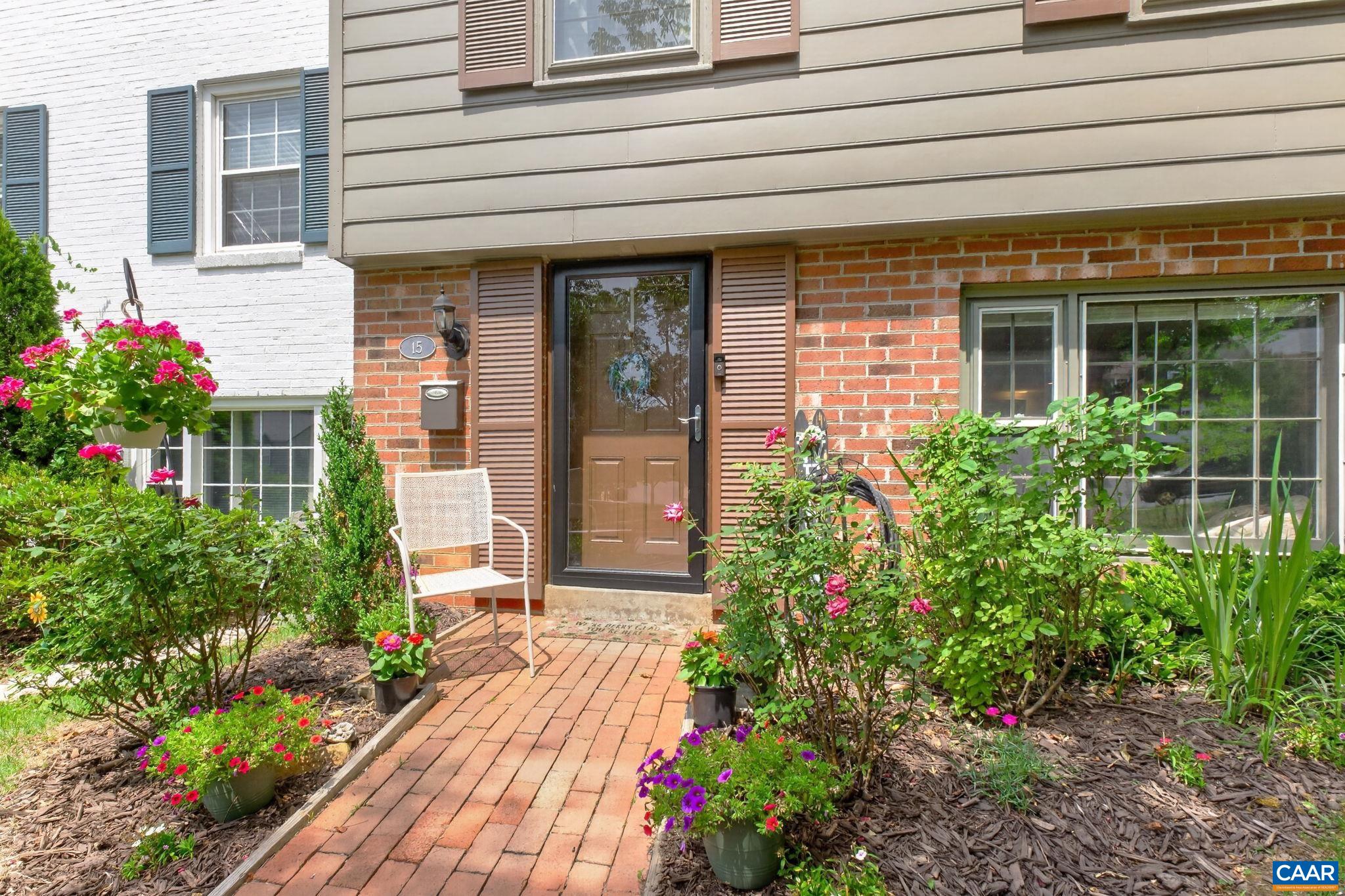 15 GEORGETOWN GREEN, CHARLOTTESVILLE, Virginia 22901, 4 Bedrooms Bedrooms, ,3 BathroomsBathrooms,Residential,15 GEORGETOWN GREEN,678300 MLS # 678300