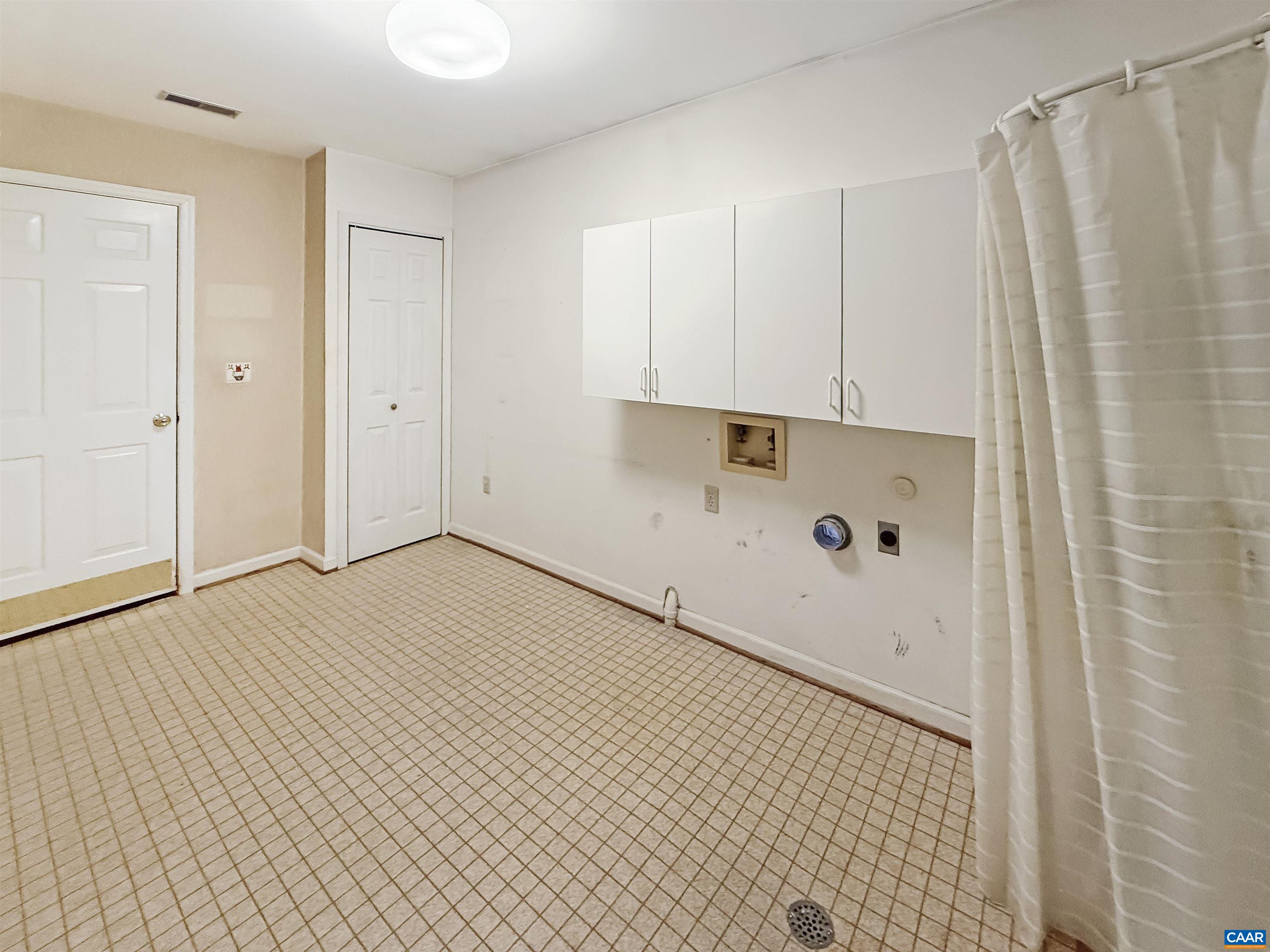 1498 LAKE FOREST DR, CHARLOTTESVILLE, Virginia 22901, 3 Bedrooms Bedrooms, ,2 BathroomsBathrooms,Residential,1498 LAKE FOREST DR,678347 MLS # 678347 1498 LAKE FOREST DR, CHARLOTTESVILLE, Virginia 22901, 3 Bedrooms Bedrooms, ,2 BathroomsBathrooms,Residential,1498 LAKE FOREST DR,678347 MLS # 678347