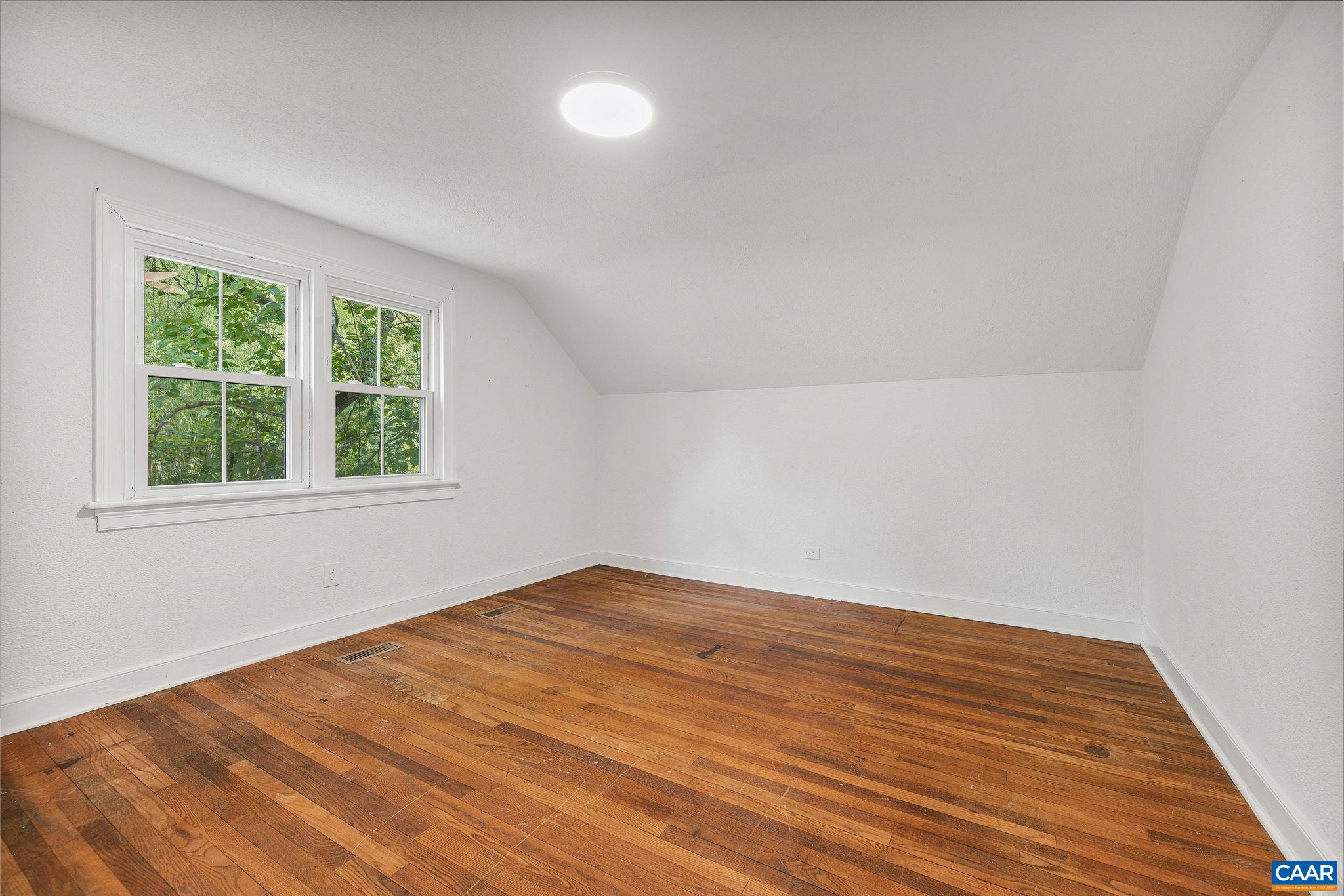 500 DRUID AVE, CHARLOTTESVILLE, Virginia 22902, 3 Bedrooms Bedrooms, ,2 BathroomsBathrooms,Residential,500 DRUID AVE,678350 MLS # 678350 500 DRUID AVE, CHARLOTTESVILLE, Virginia 22902, 3 Bedrooms Bedrooms, ,2 BathroomsBathrooms,Residential,500 DRUID AVE,678350 MLS # 678350