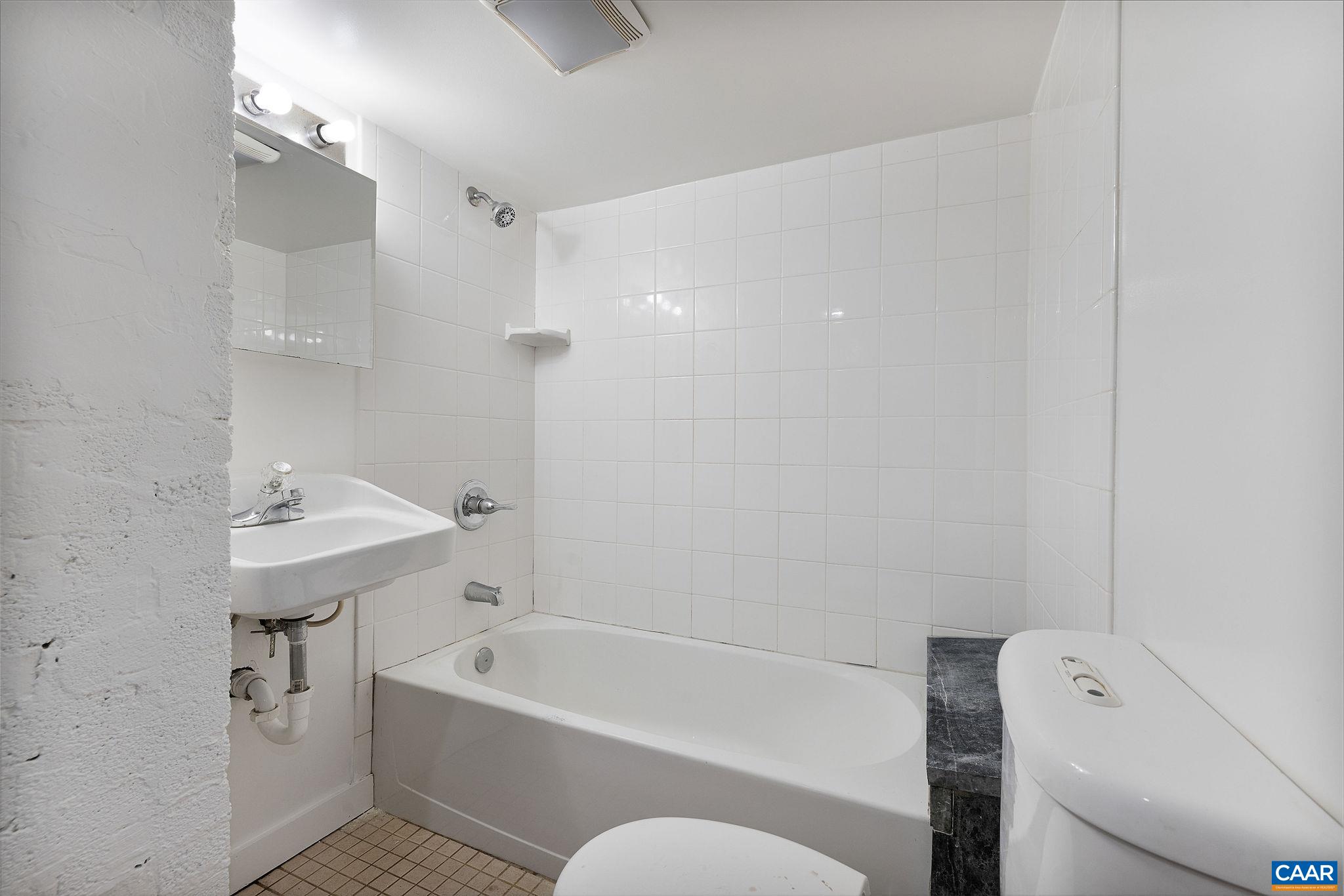 500 DRUID AVE, CHARLOTTESVILLE, Virginia 22902, 3 Bedrooms Bedrooms, ,2 BathroomsBathrooms,Residential,500 DRUID AVE,678350 MLS # 678350 500 DRUID AVE, CHARLOTTESVILLE, Virginia 22902, 3 Bedrooms Bedrooms, ,2 BathroomsBathrooms,Residential,500 DRUID AVE,678350 MLS # 678350
