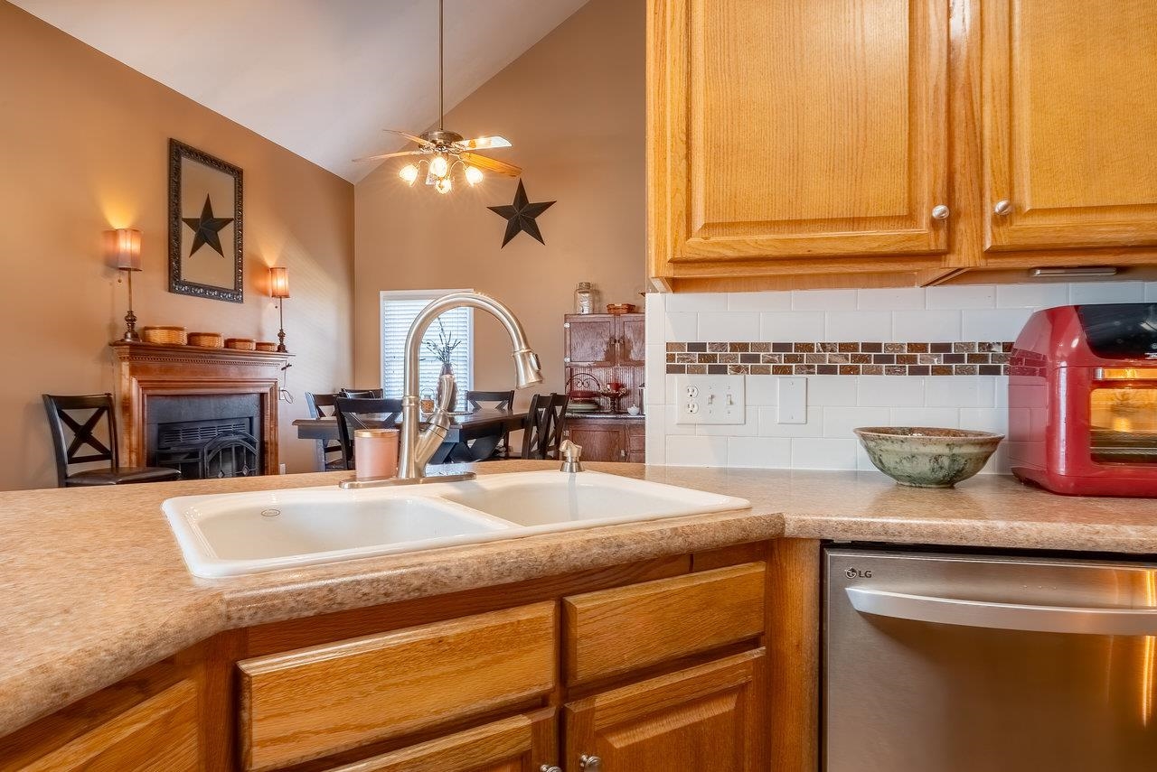 3345 REDBUD LN, ROCKINGHAM, Virginia 22801, 5 Bedrooms Bedrooms, ,2 BathroomsBathrooms,Residential,3345 REDBUD LN,678353 MLS # 678353