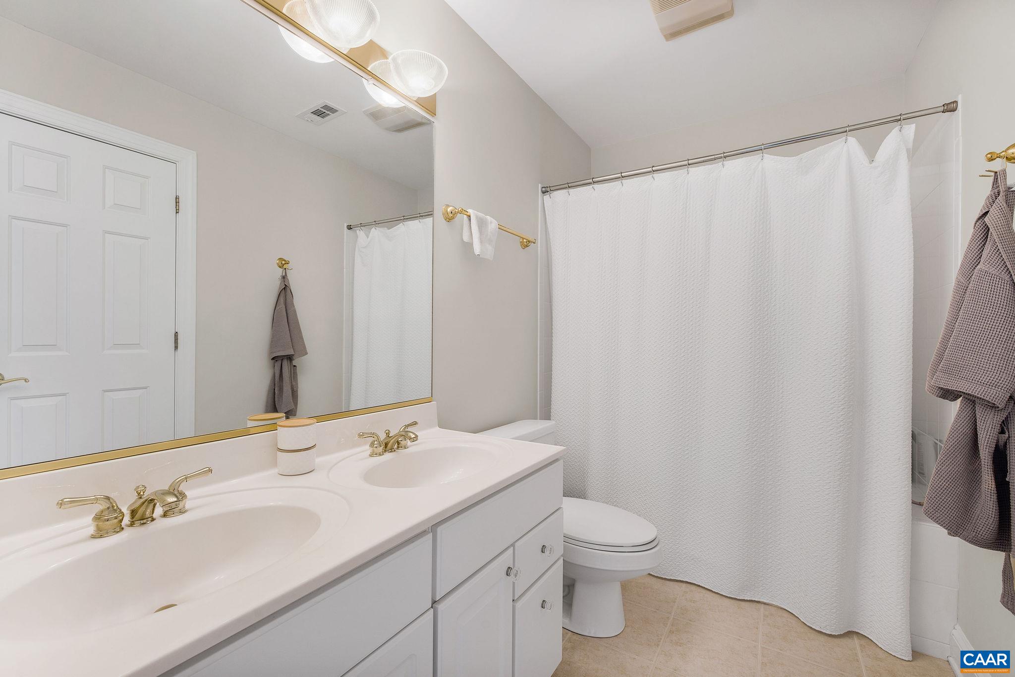 3664 PERTHSHIRE CT, KESWICK, Virginia 22947, 5 Bedrooms Bedrooms, ,4 BathroomsBathrooms,Residential,3664 PERTHSHIRE CT,678368 MLS # 678368 3664 PERTHSHIRE CT, KESWICK, Virginia 22947, 5 Bedrooms Bedrooms, ,4 BathroomsBathrooms,Residential,3664 PERTHSHIRE CT,678368 MLS # 678368