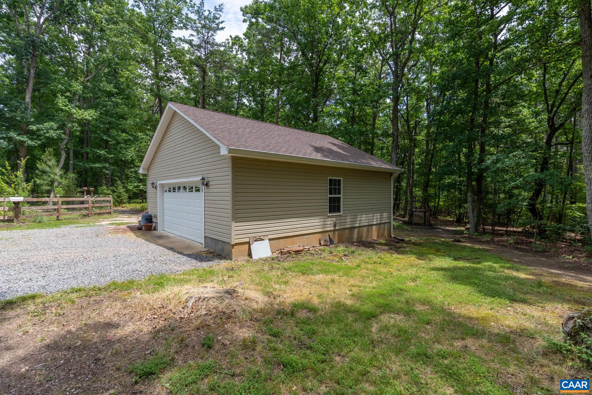 1356 KENTS MILL RD, LOUISA, Virginia 23093, 4 Bedrooms Bedrooms, ,2 BathroomsBathrooms,Residential,1356 KENTS MILL RD,678370 MLS # 678370 1356 KENTS MILL RD, LOUISA, Virginia 23093, 4 Bedrooms Bedrooms, ,2 BathroomsBathrooms,Residential,1356 KENTS MILL RD,678370 MLS # 678370
