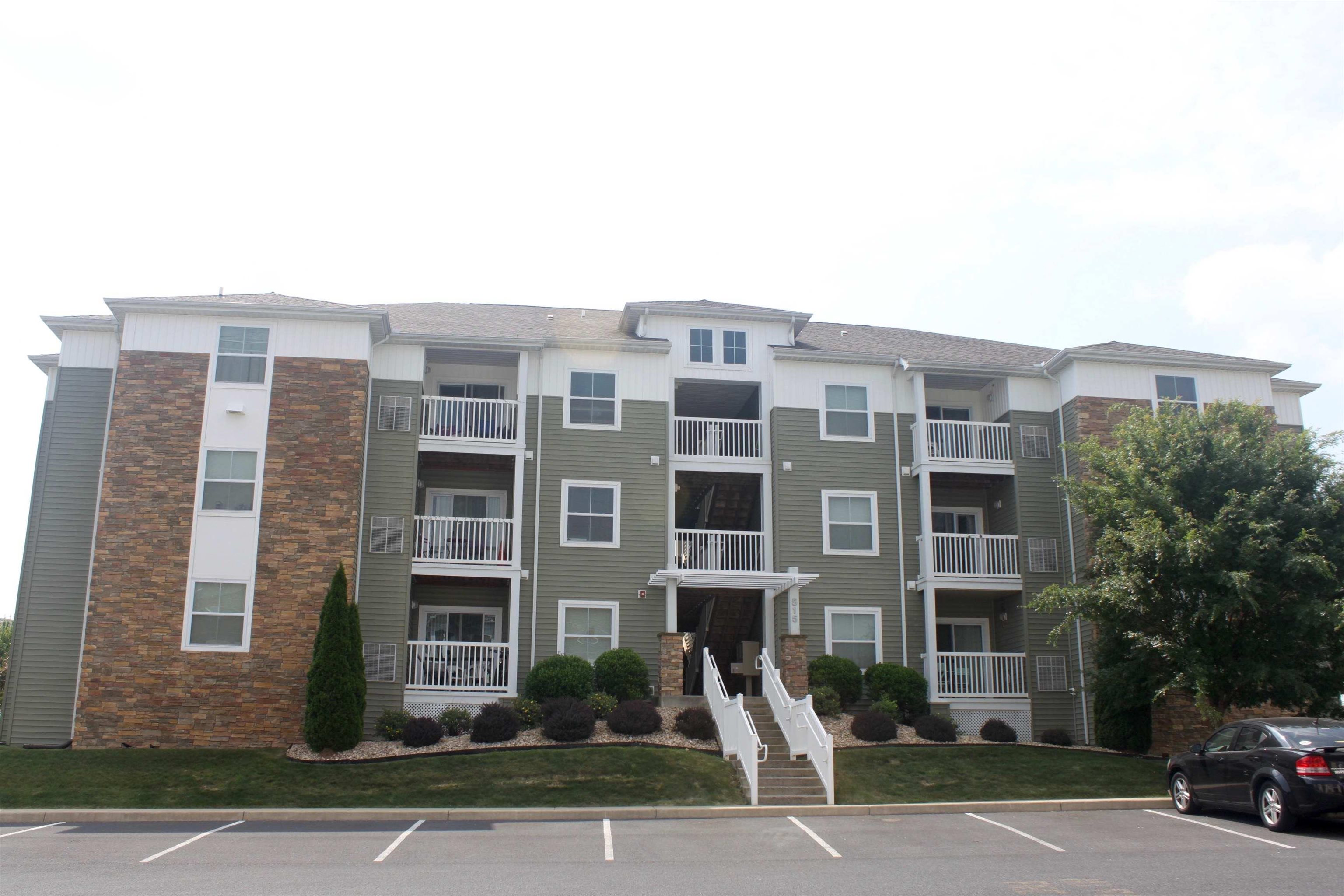 515 DAVIS MILLS DR, HARRISONBURG, Virginia 22801, 4 Bedrooms Bedrooms, ,4 BathroomsBathrooms,Residential,515 DAVIS MILLS DR,678371 MLS # 678371