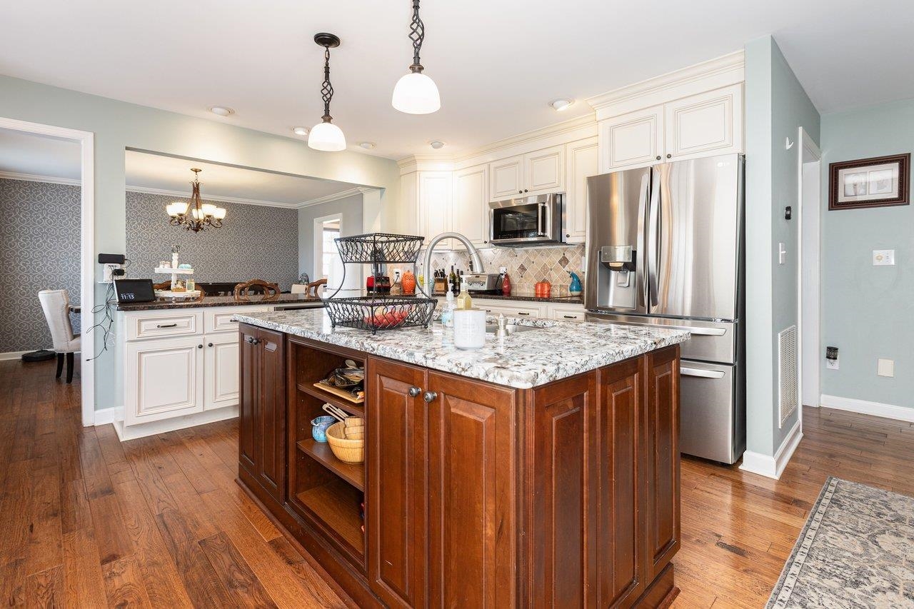 245 NORTHVIEW DR, DAYTON, Virginia 22821, 5 Bedrooms Bedrooms, ,2 BathroomsBathrooms,Residential,245 NORTHVIEW DR,678372 MLS # 678372