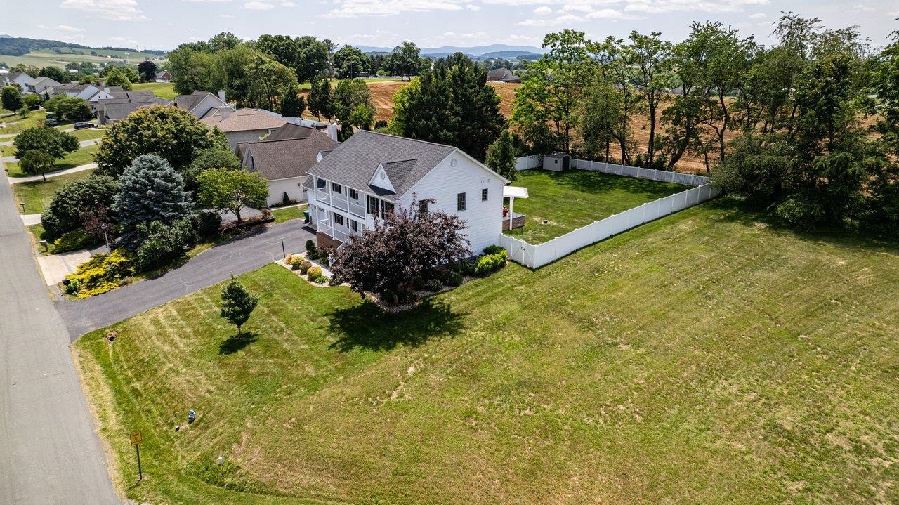 245 NORTHVIEW DR, DAYTON, Virginia 22821, 5 Bedrooms Bedrooms, ,2 BathroomsBathrooms,Residential,245 NORTHVIEW DR,678372 MLS # 678372