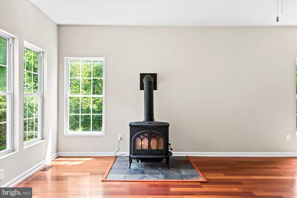 5621 TOWLES MILL RD, PARTLOW, Virginia 22534, 4 Bedrooms Bedrooms, ,3 BathroomsBathrooms,Residential,5621 TOWLES MILL RD,VASP2041366 MLS # VASP2041366