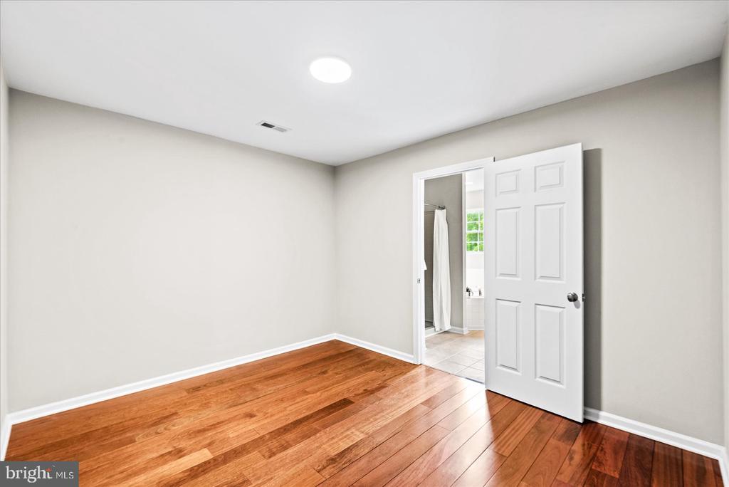 5621 TOWLES MILL RD, PARTLOW, Virginia 22534, 4 Bedrooms Bedrooms, ,3 BathroomsBathrooms,Residential,5621 TOWLES MILL RD,VASP2041366 MLS # VASP2041366